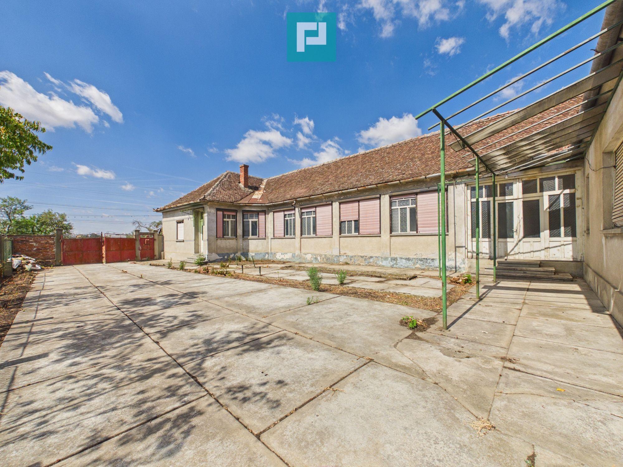 Casă cu potențial și teren 1.440 mp - Sântana - 18