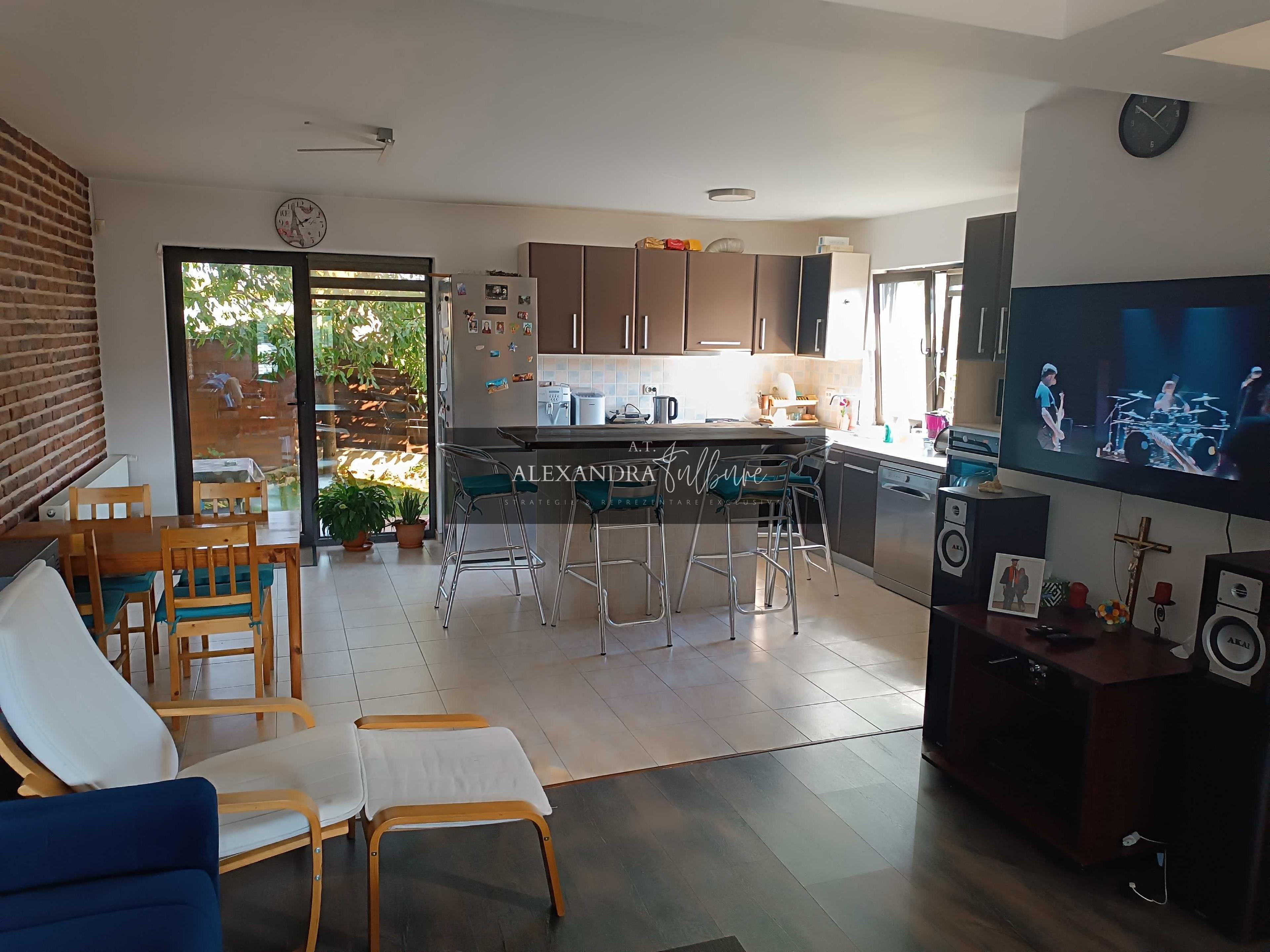 Casa de vanzare înșiruită cu etaj – Florești, zona Stadionului - 1