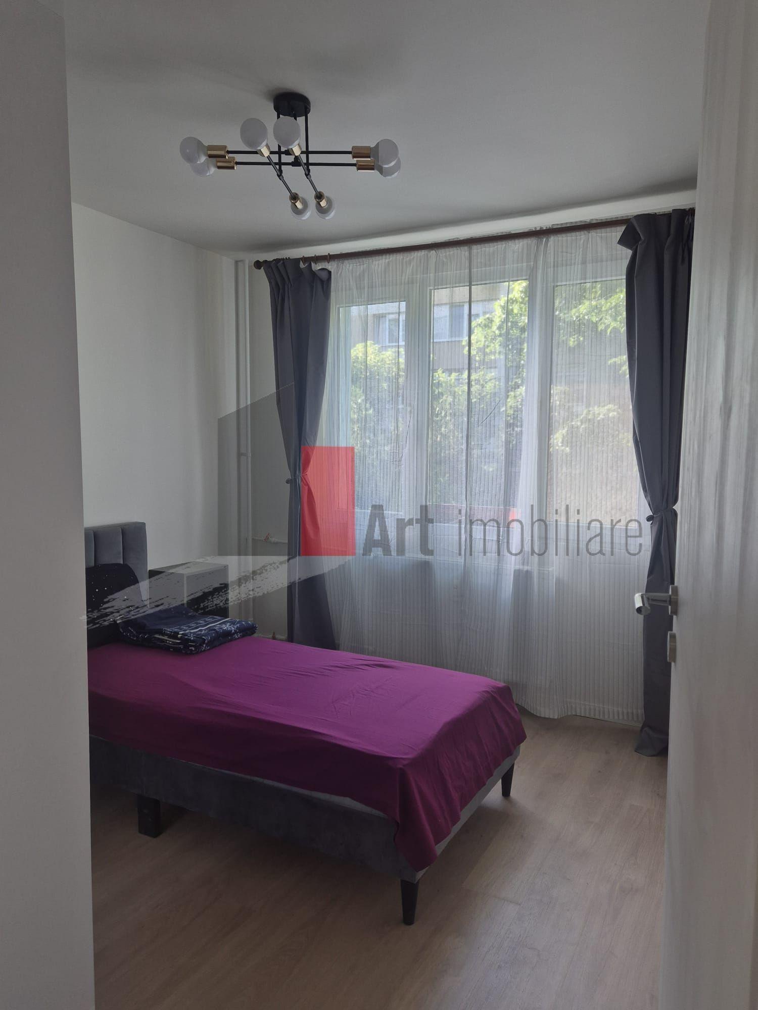 Inchiriez apartament 4 camere, complet renovat, - 10