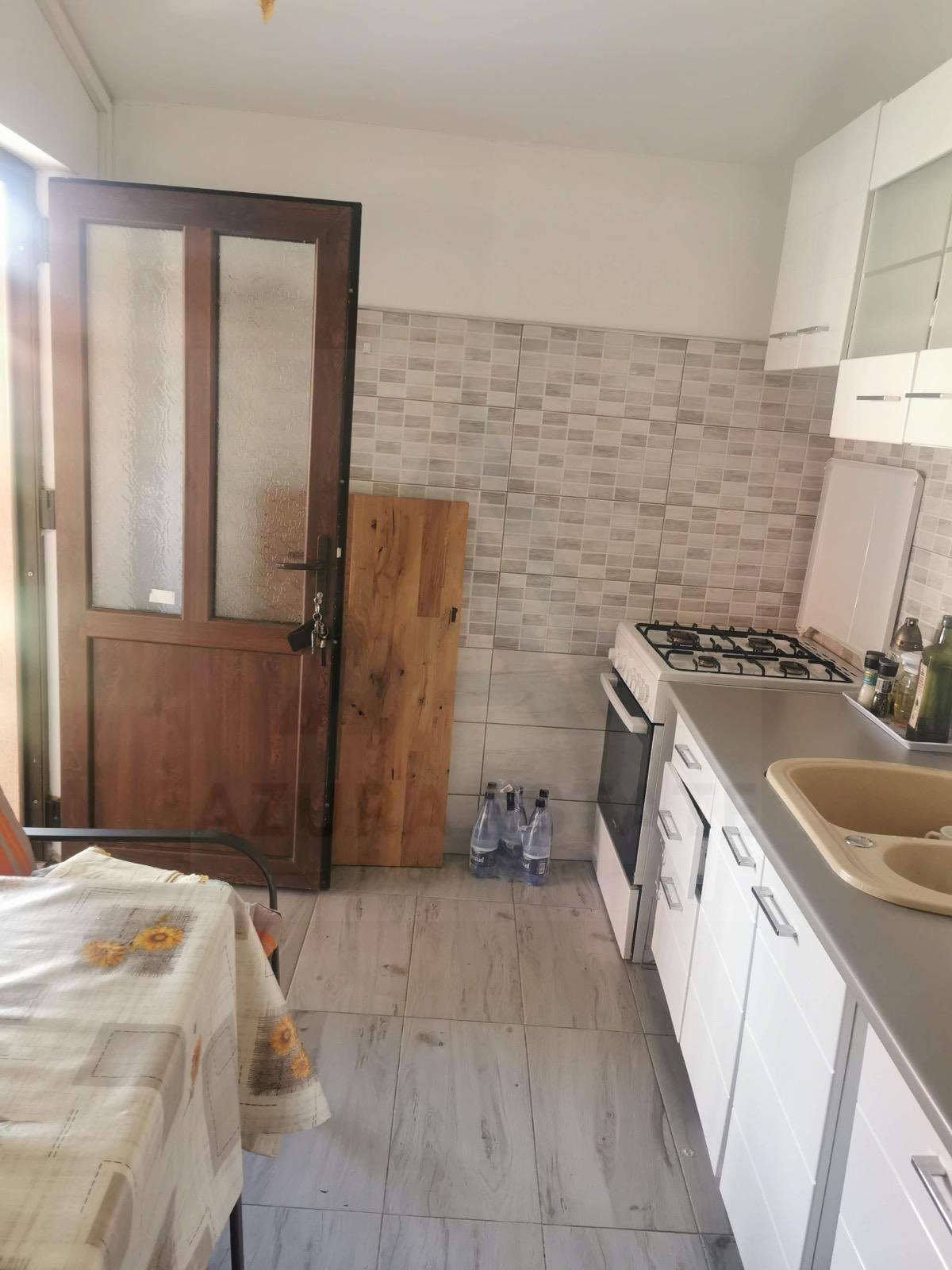 Casa individuala cu garaj 60 mp si teren+gradina 2650 mp in Porumbacu - 13