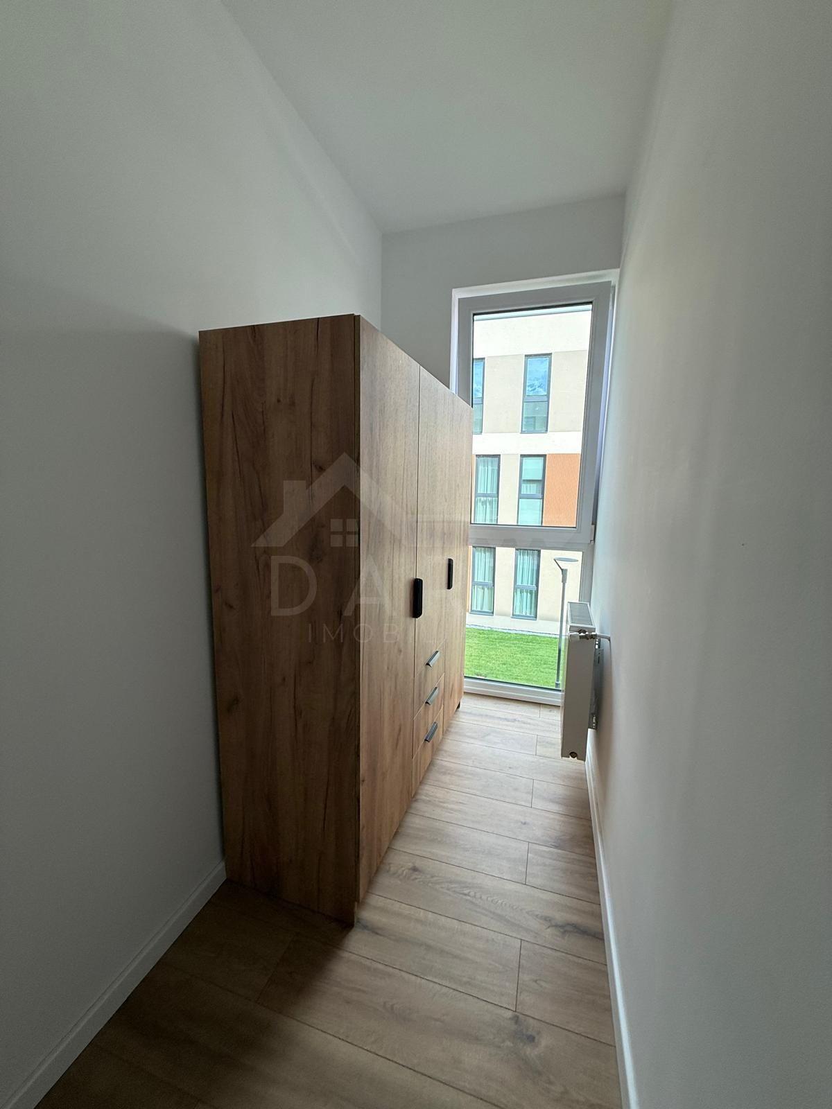 Inchiriez apartament cu 2 camere , bloc nou - 13