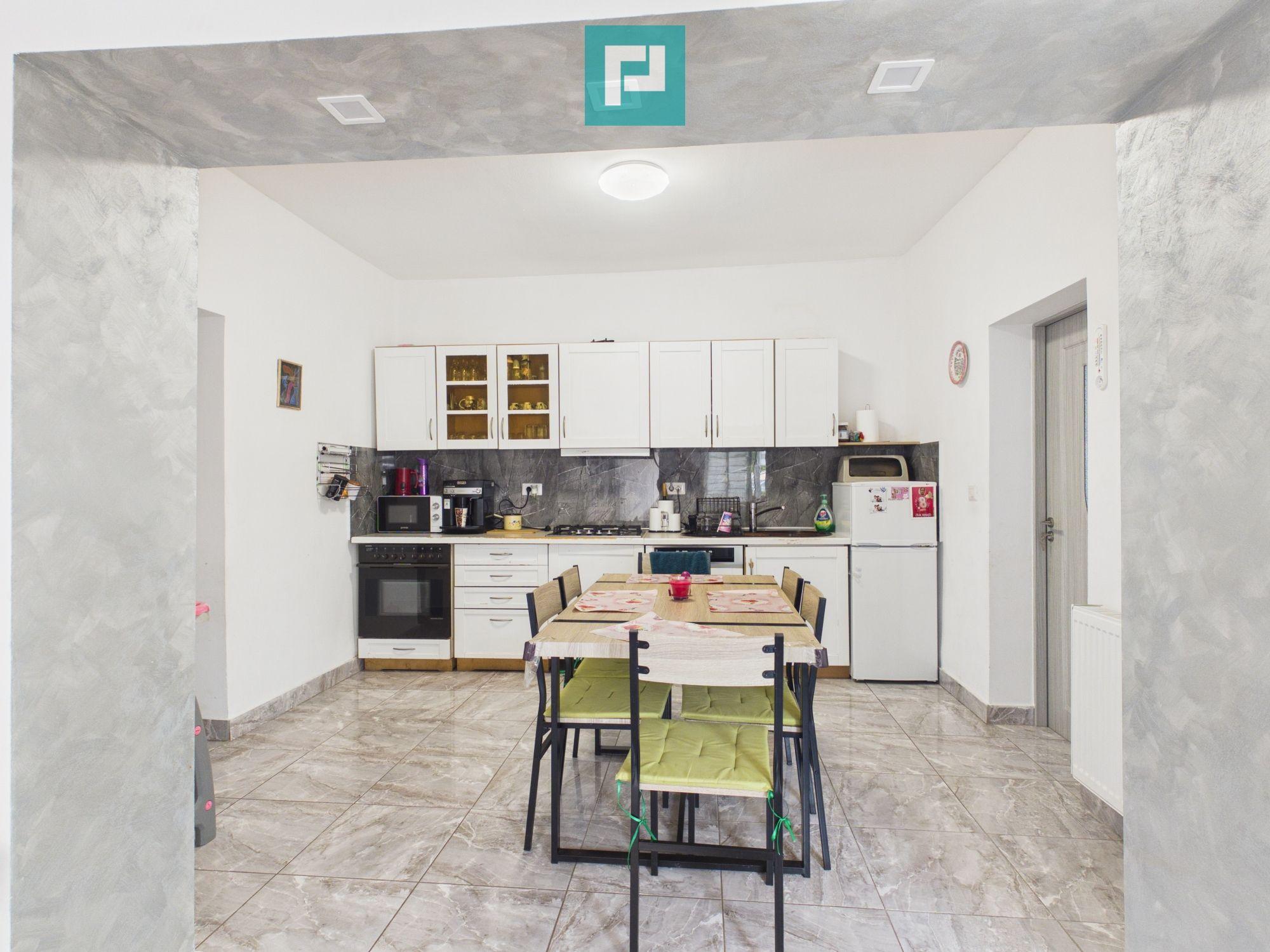 Casă individuală 3 camere,teren de 1500Mp Bătania - 12
