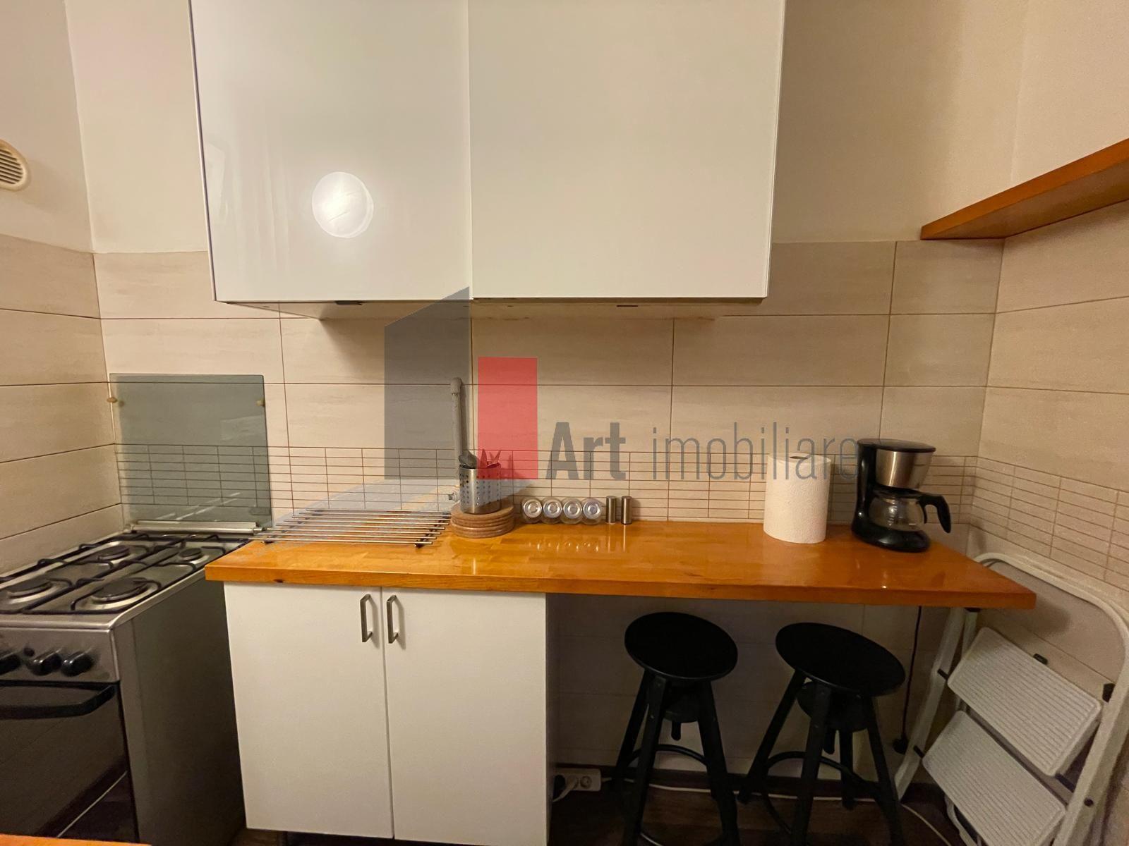 APARTAMENT 2 CAMERE -SALA PALATULUI - 11