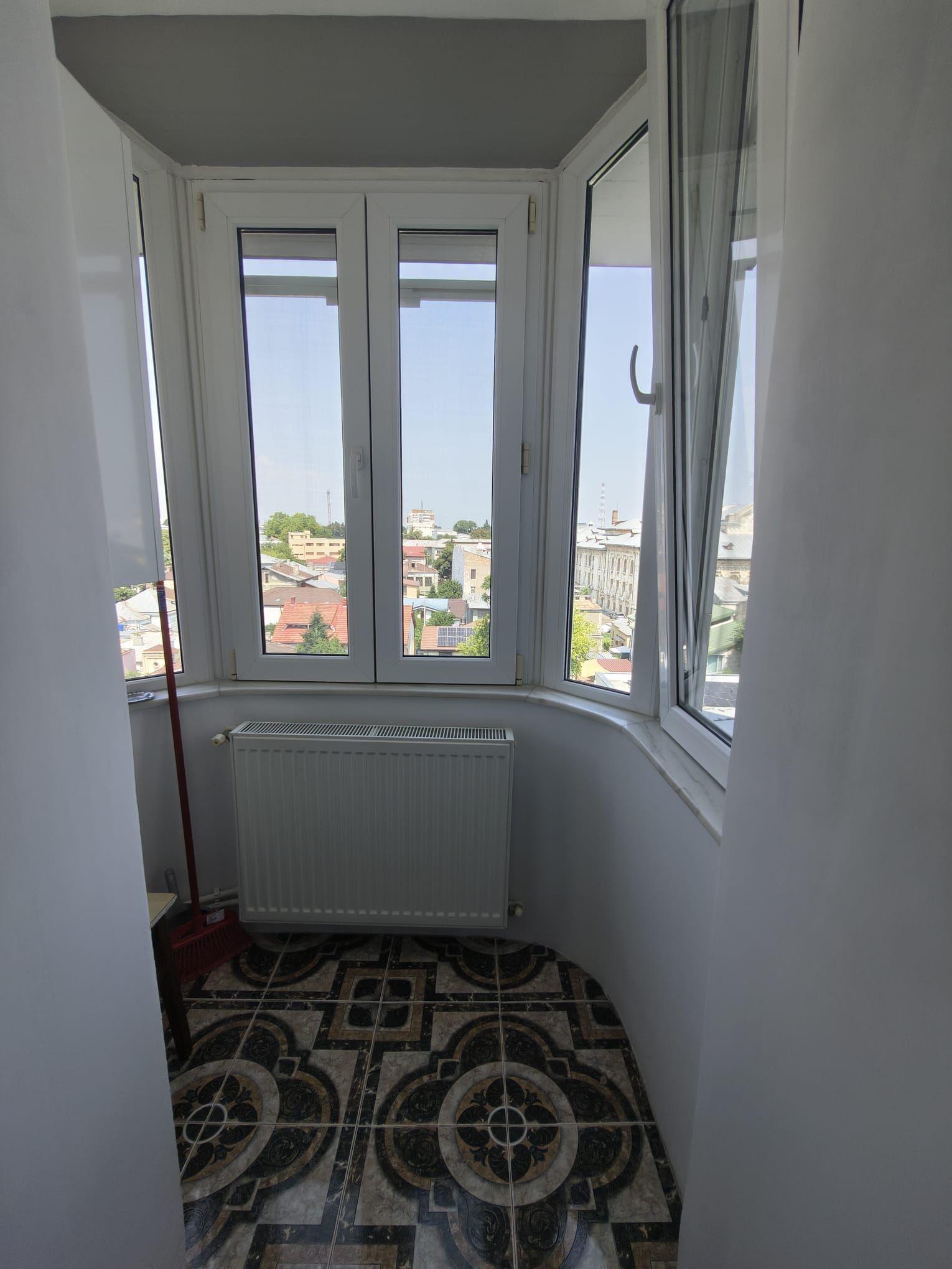 De inchiriat apartament cu 2 camere, central. etaj 3, 450 euro - 6