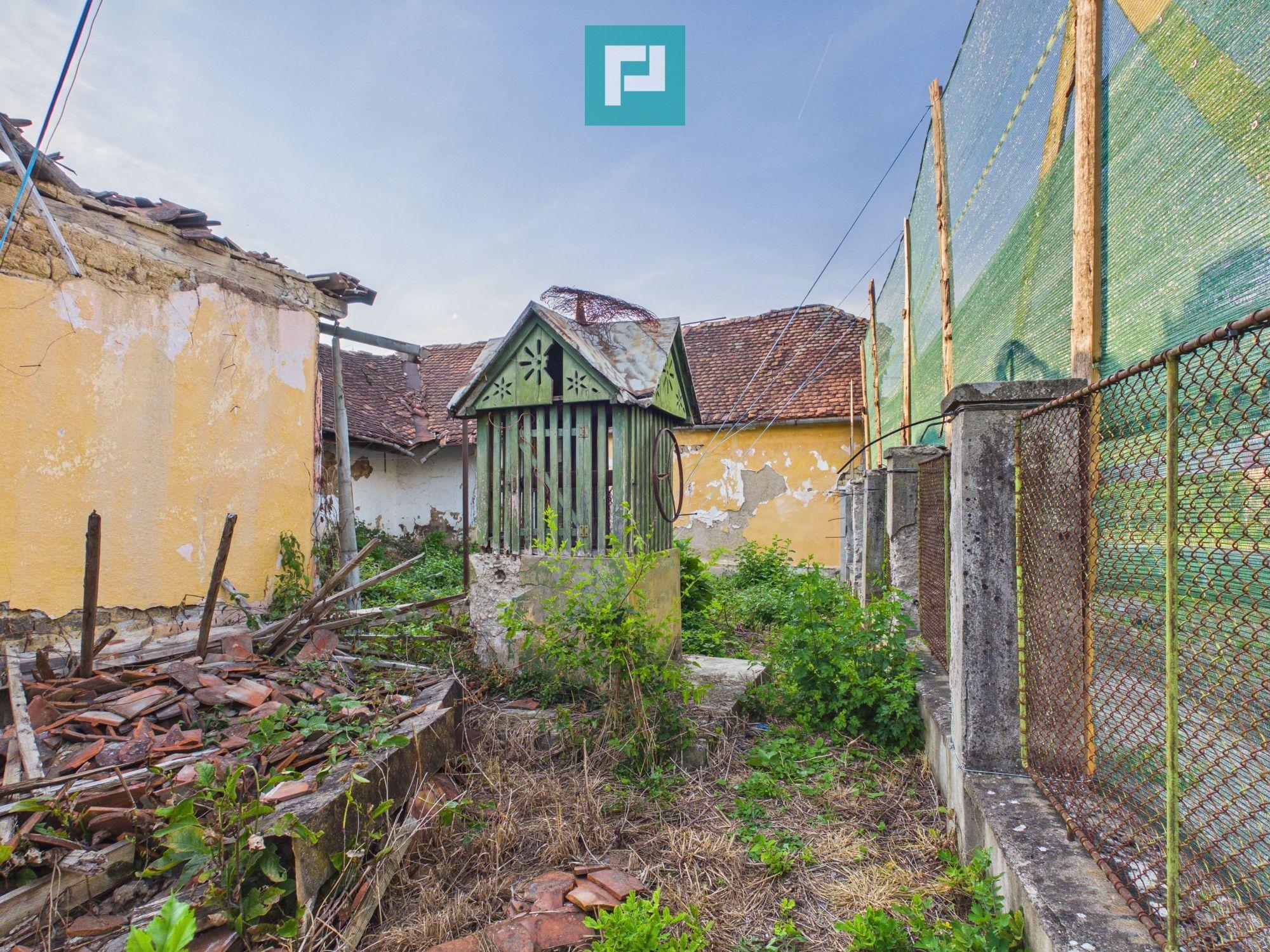 Casă în centrul localității Dezna, județul Arad - 11