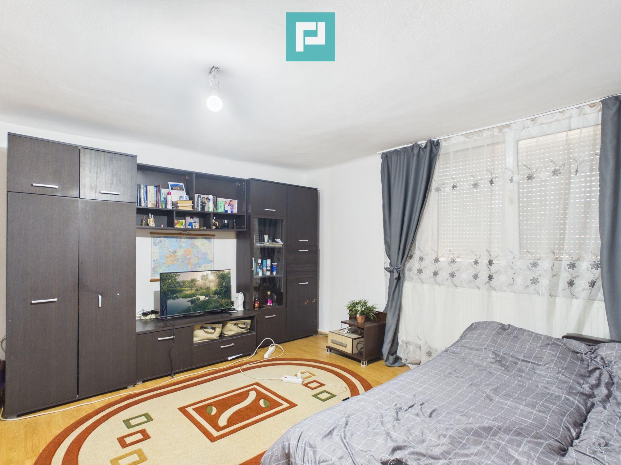 Casă cu 2 corpuri, teren 398 mp, Oradea - 25