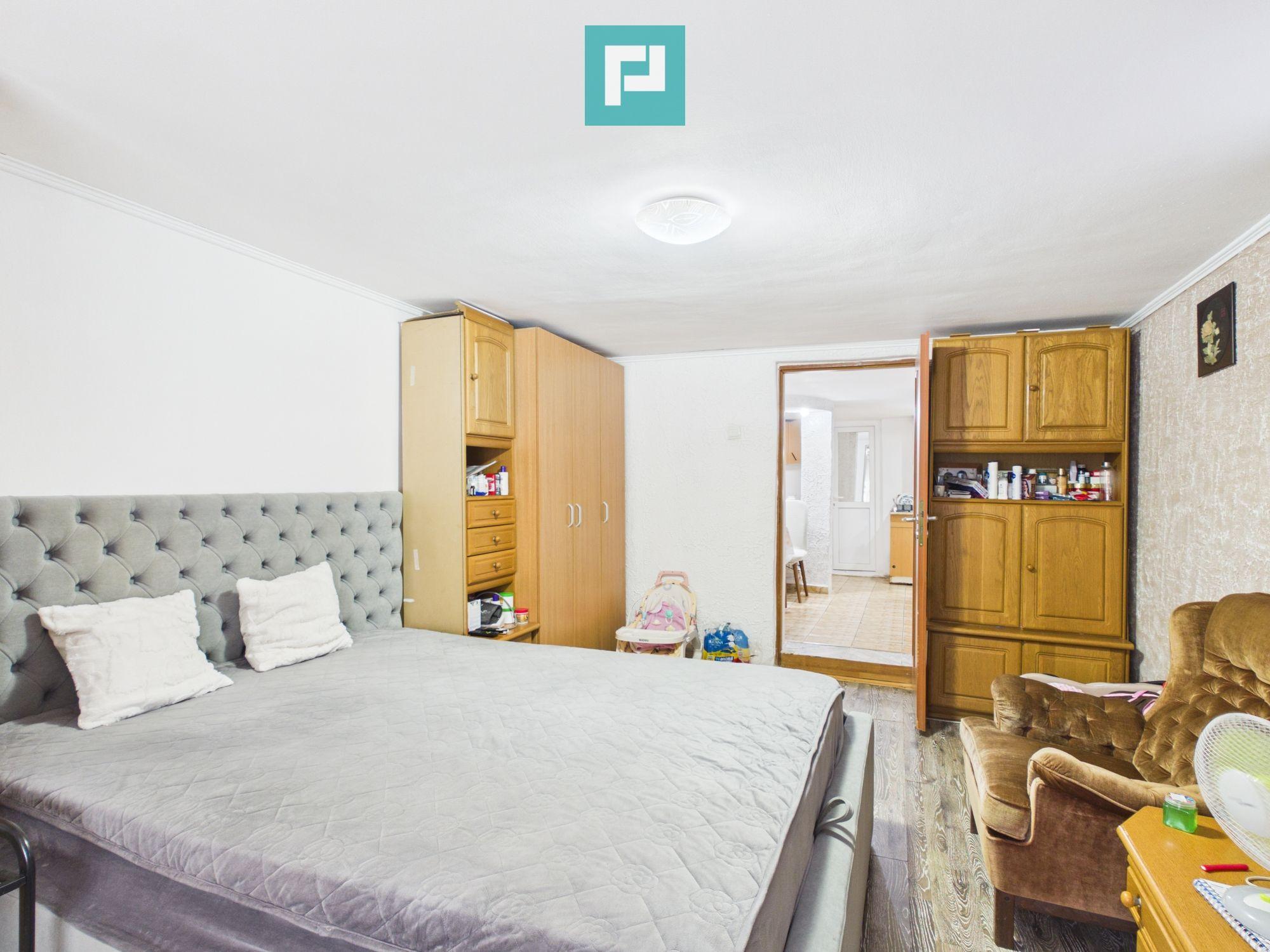 Casă cu 2 corpuri, teren 398 mp, Oradea - 6