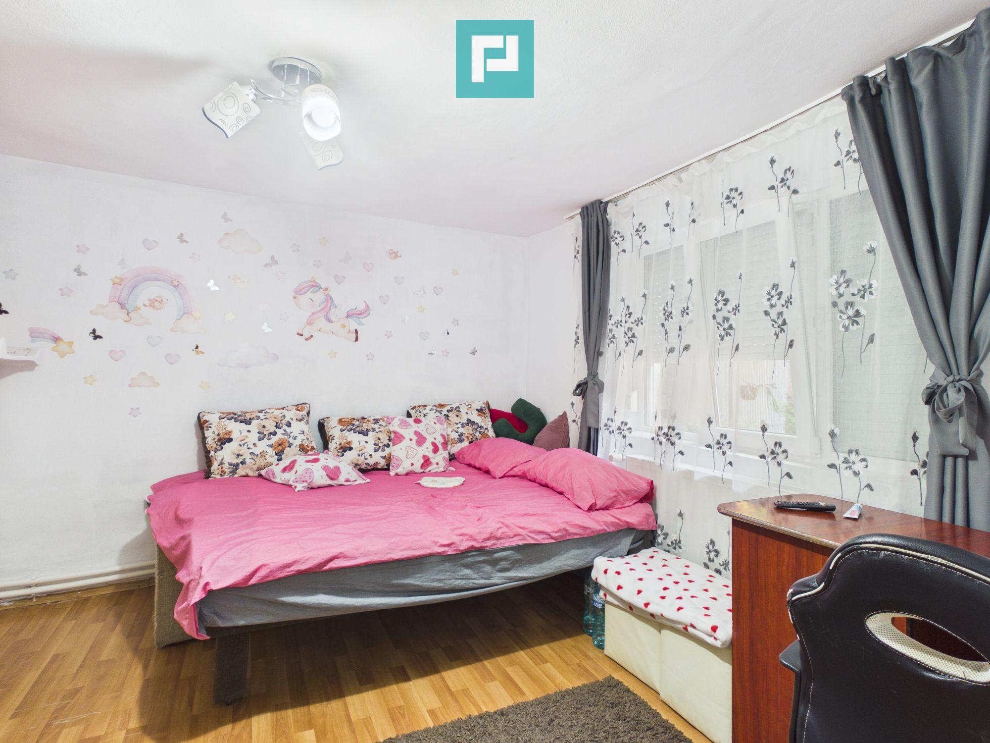 Casă cu 2 corpuri, teren 398 mp, Oradea - 23