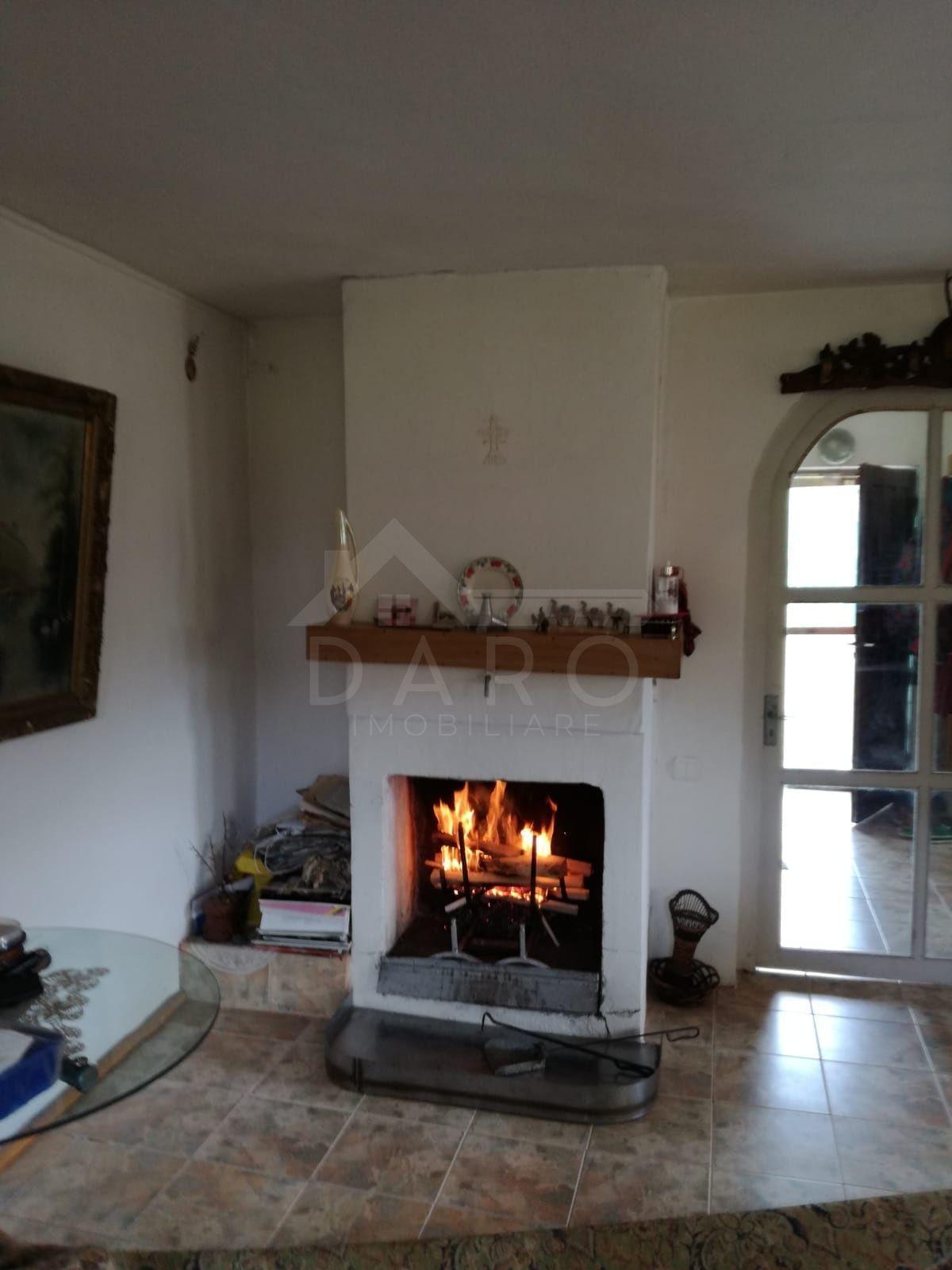 Casă cu etaj , de cărămidă, pe teren de 1680 M2, intabulat și cu cadastru,la Neagra, jud. Mureș - 4