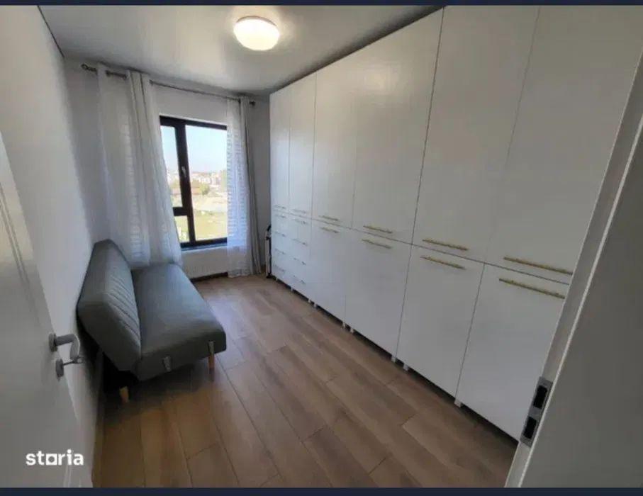 De vanzare apartament cu 3 camere, Complex Crizantema, etaj 5, 135.000 E - 1