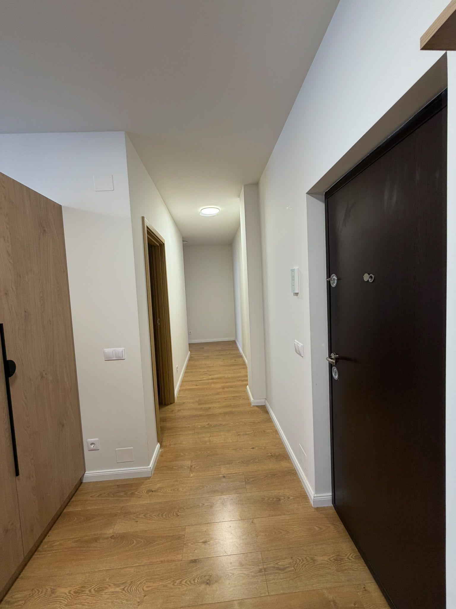 Apartament 3 camere, 2 bai, balcon, etaj intermediar, parcare - 4