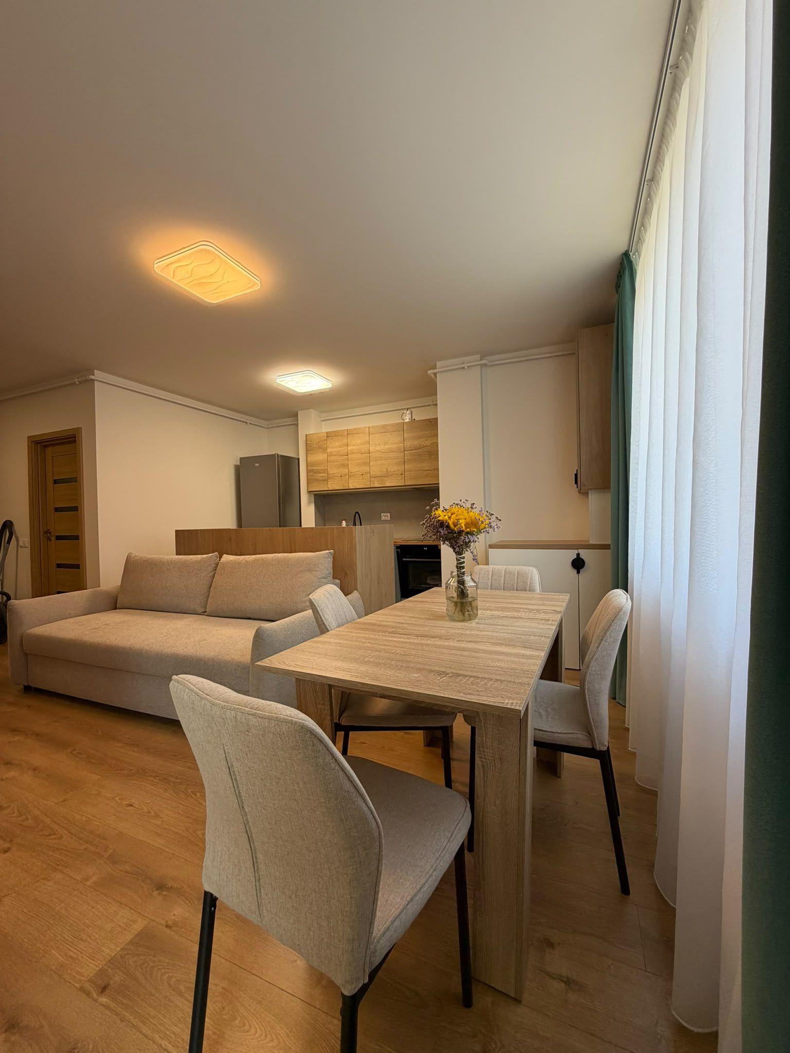 Apartament 3 camere, 2 bai, balcon, etaj intermediar, parcare - 12
