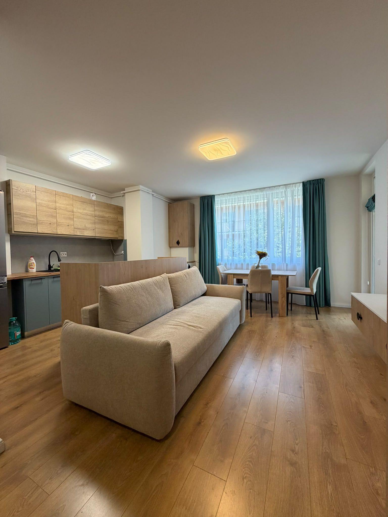 Apartament 3 camere, 2 bai, balcon, etaj intermediar, parcare - 1