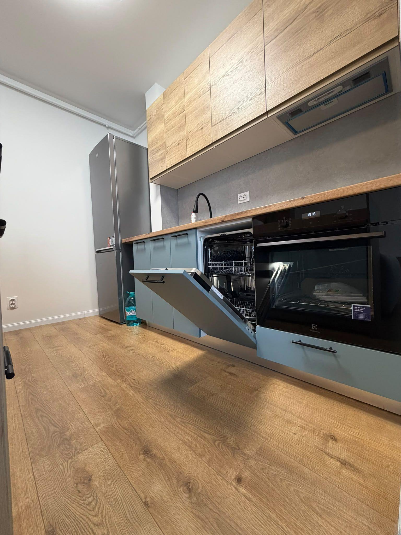 Apartament 3 camere, 2 bai, balcon, etaj intermediar, parcare - 7