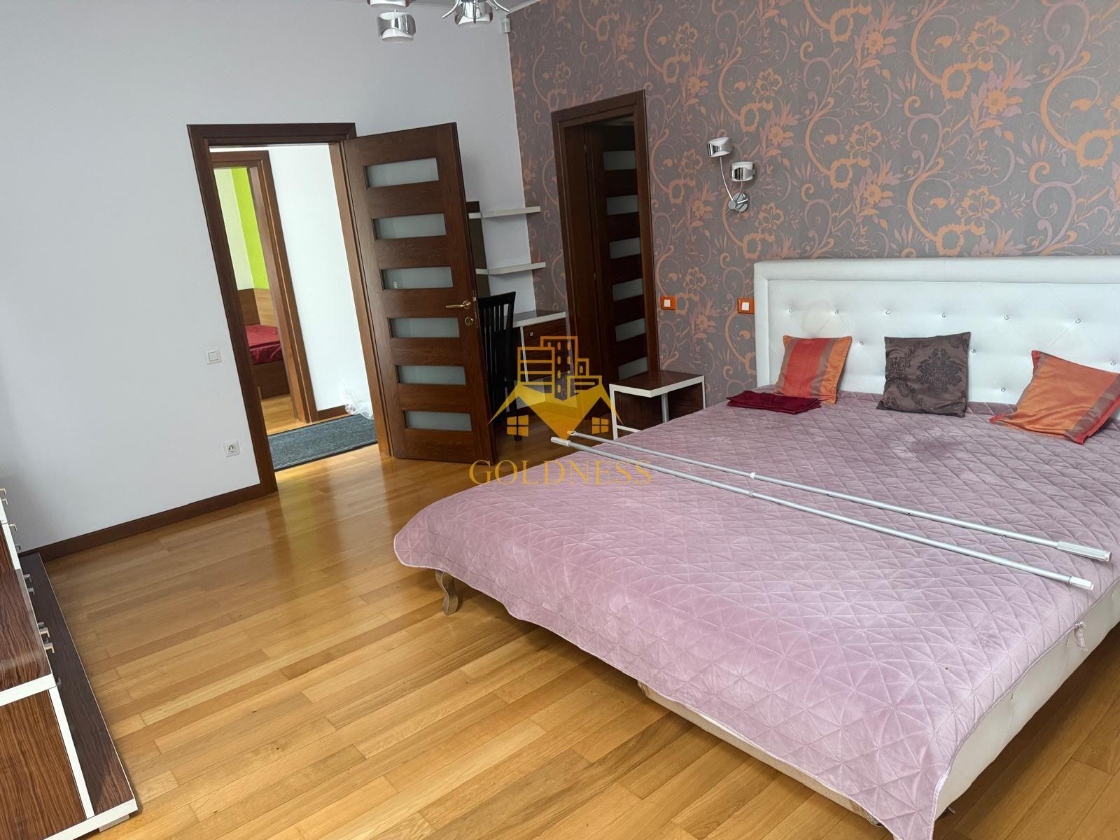 Casa individuala 5 camere zona centrala , 210 mp si garaj propriu! - 5