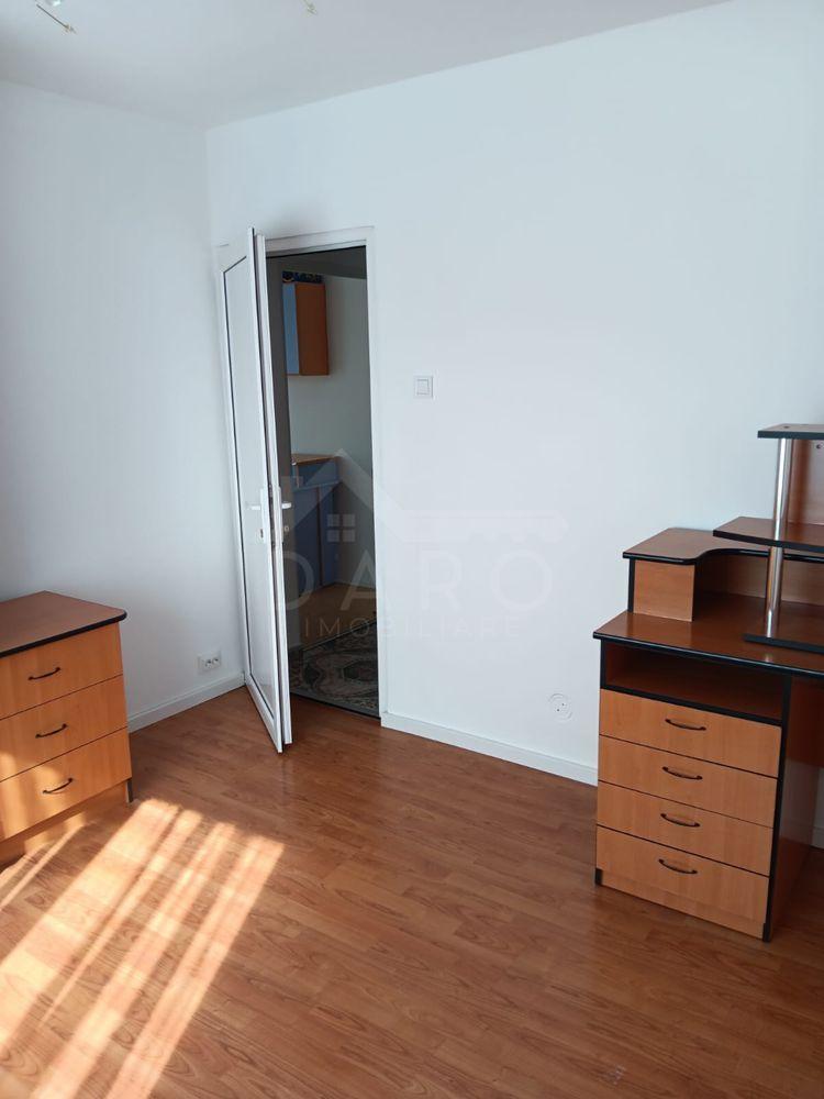 Inchiriez apartament 3 camere + 2 bai (ZONA UNIRII) - 6