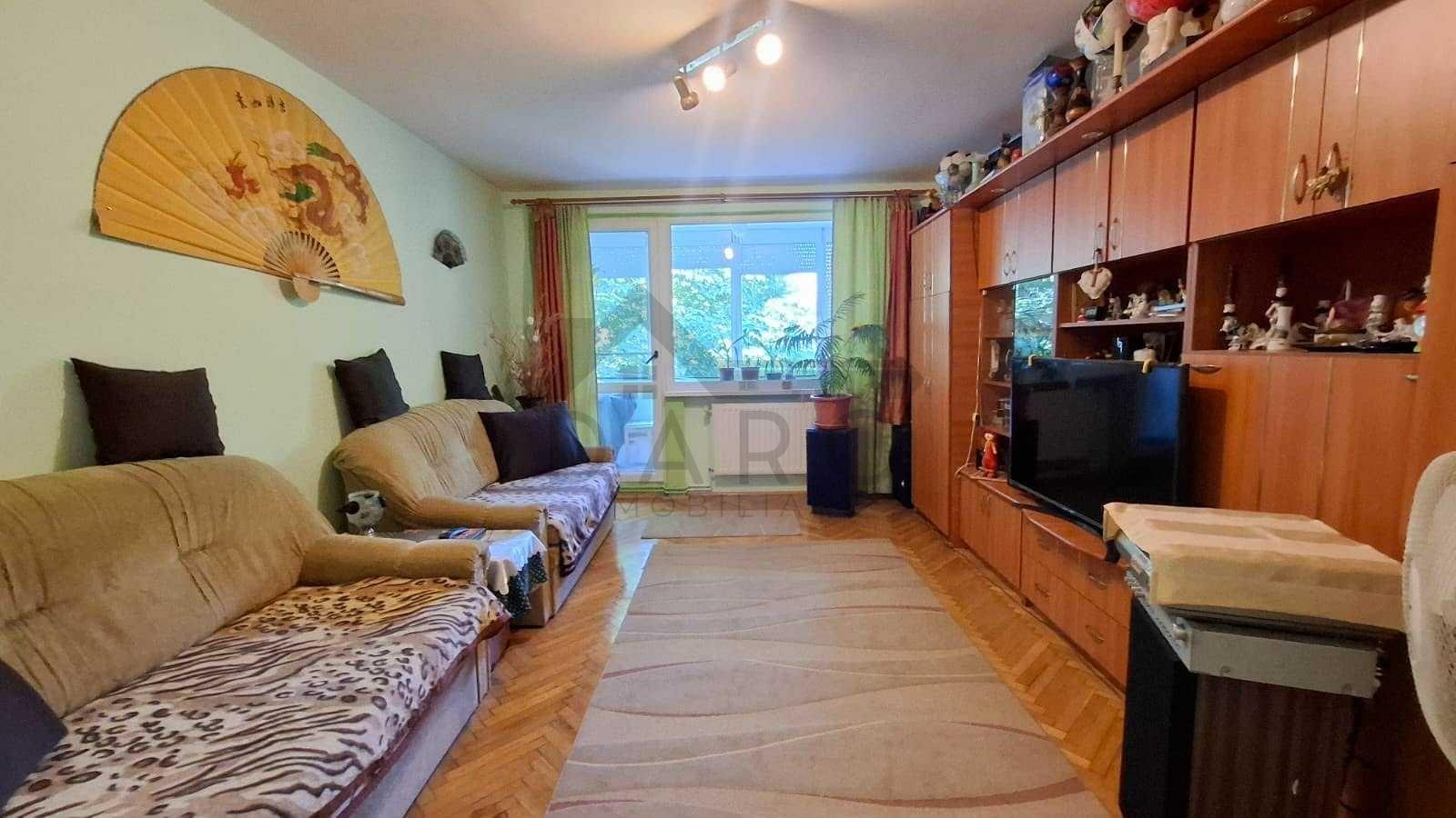 De vanzare Apartament cu 3 camere - 7