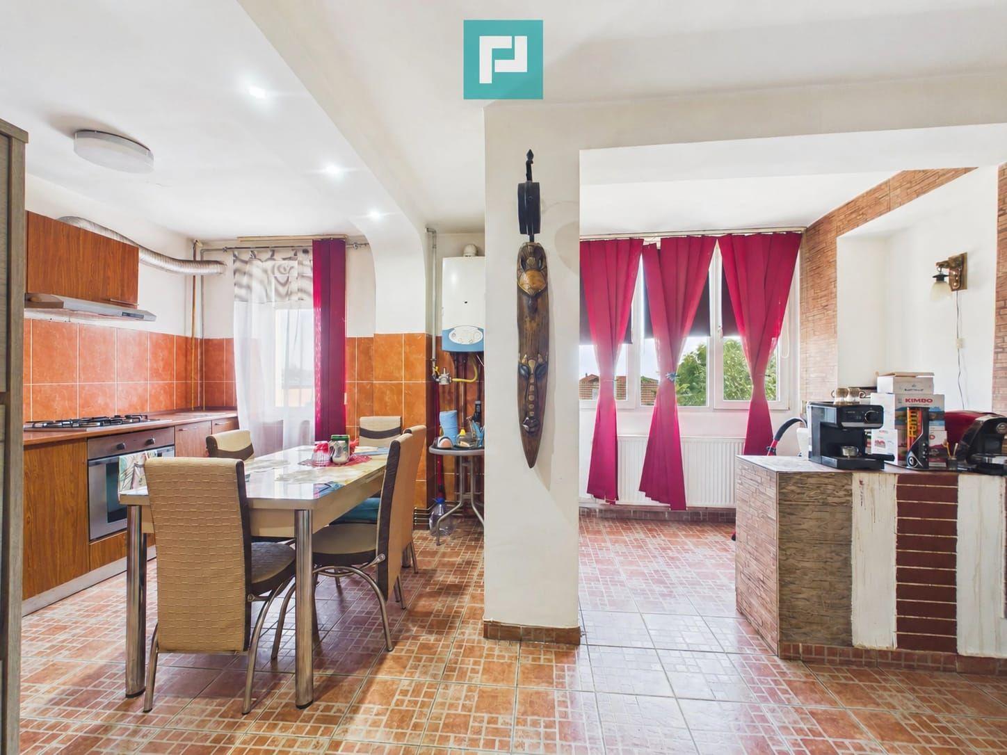 Apartament 3 camere | Etaj 2 | Zona Soarelui - 2