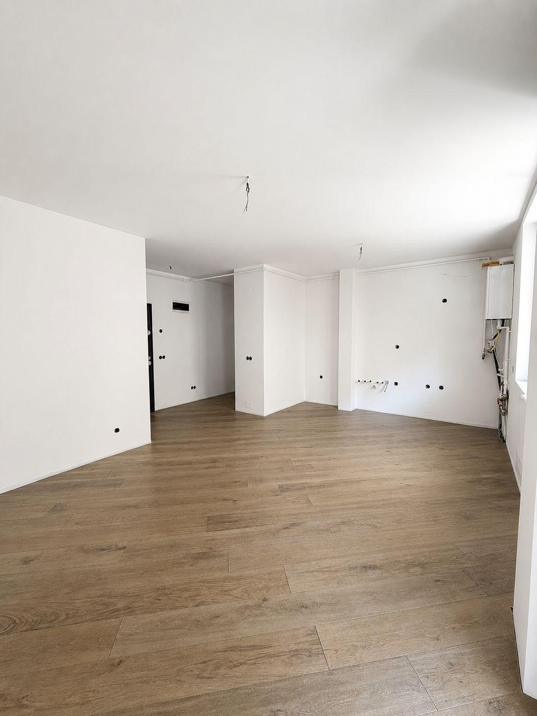 Apartament 3 camere, 2 bai, etaj intermediar, balcon, garaj, boxa - 2