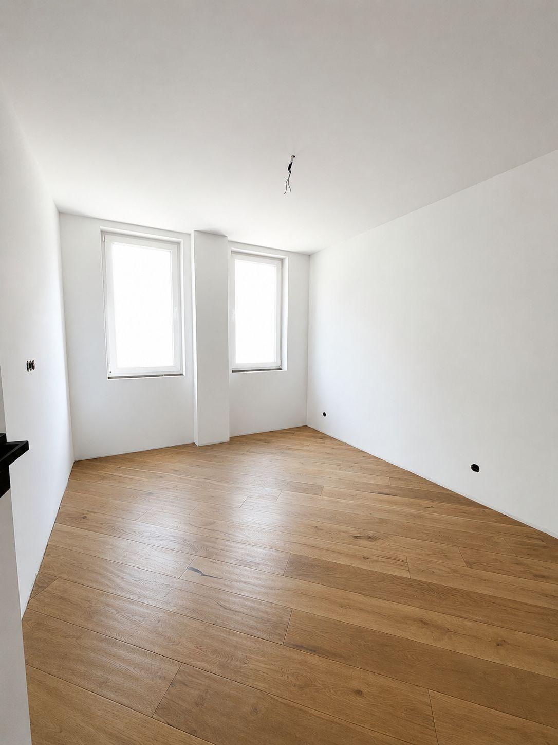 Apartament 3 camere, 2 bai, etaj intermediar, balcon, garaj, boxa - 3