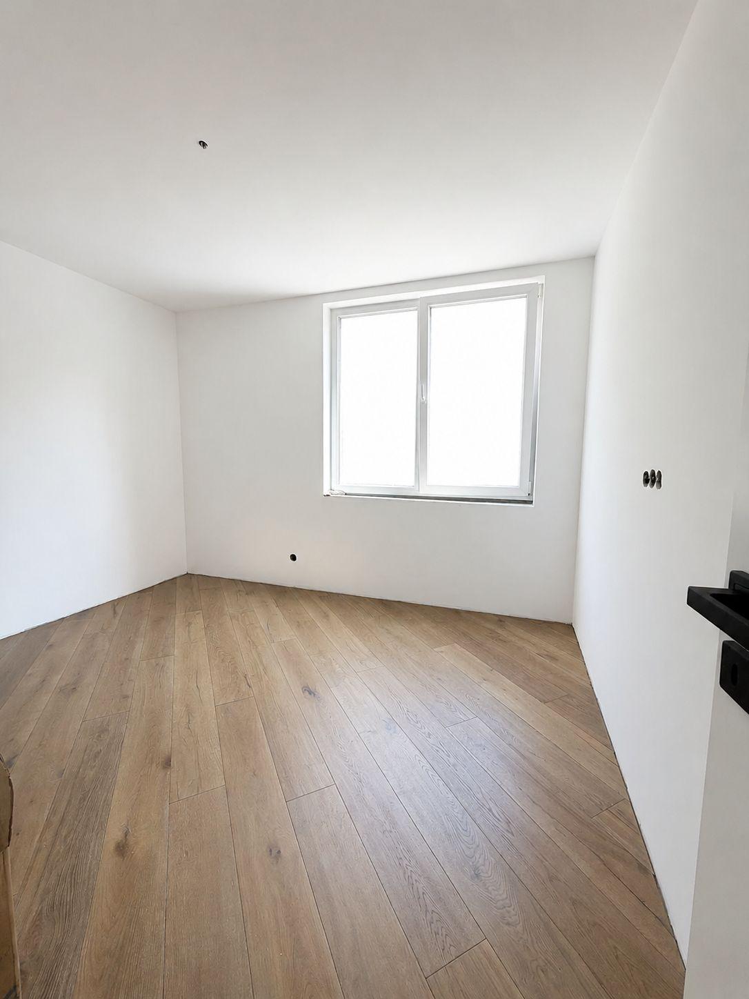 Apartament 3 camere, 2 bai, etaj intermediar, balcon, garaj, boxa - 4