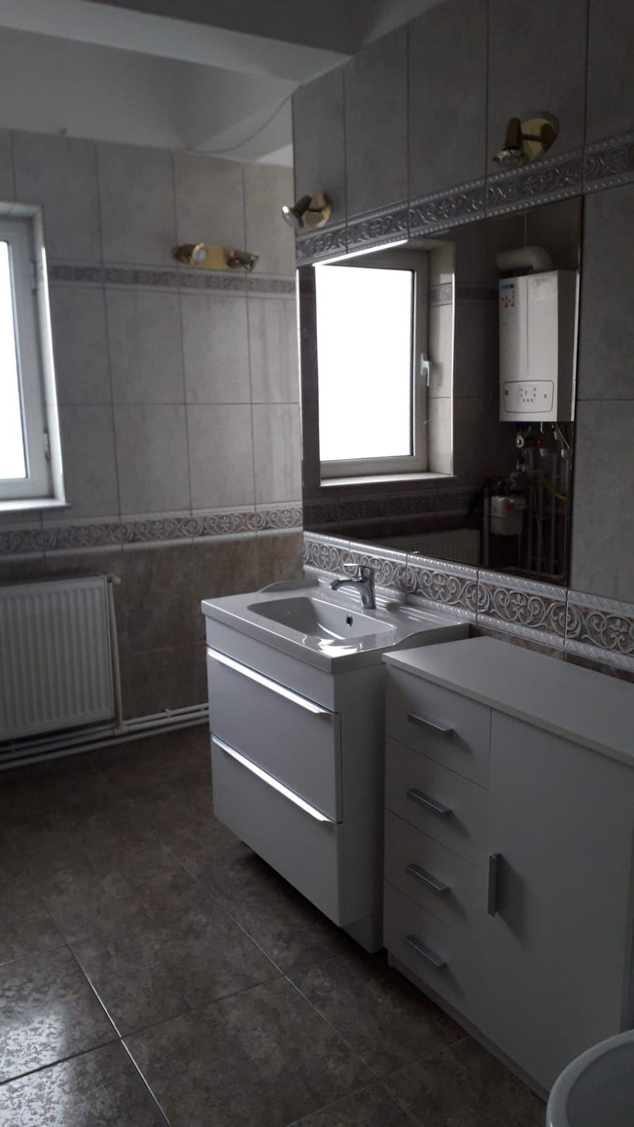 De inchiriat 2 apartamente cu 2 camere, etaj 1/2, strada Domneasca, 500 E - 17
