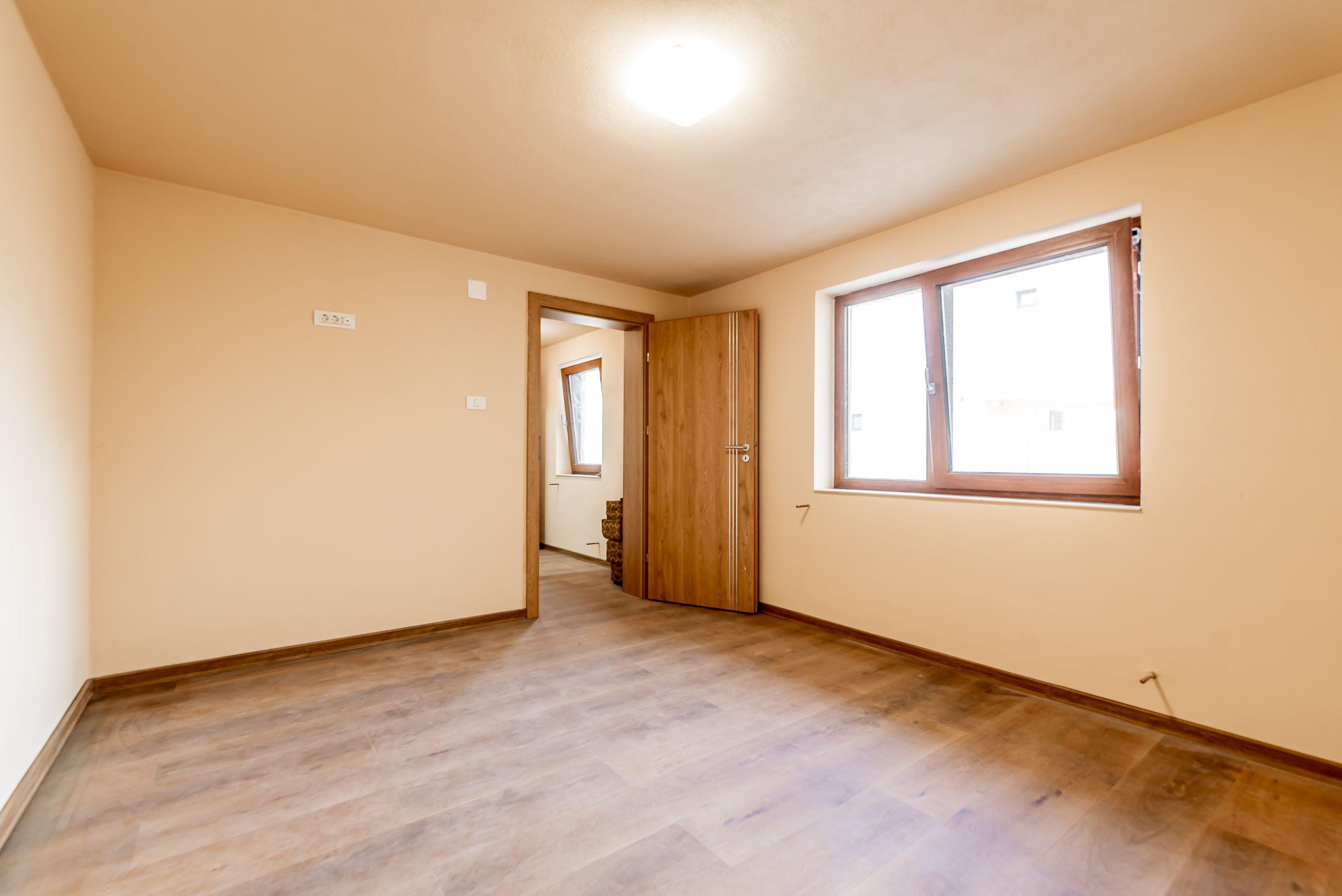 Casă individuală în Aradul Nou zona Tabacovici, aproape de Mureș - 4