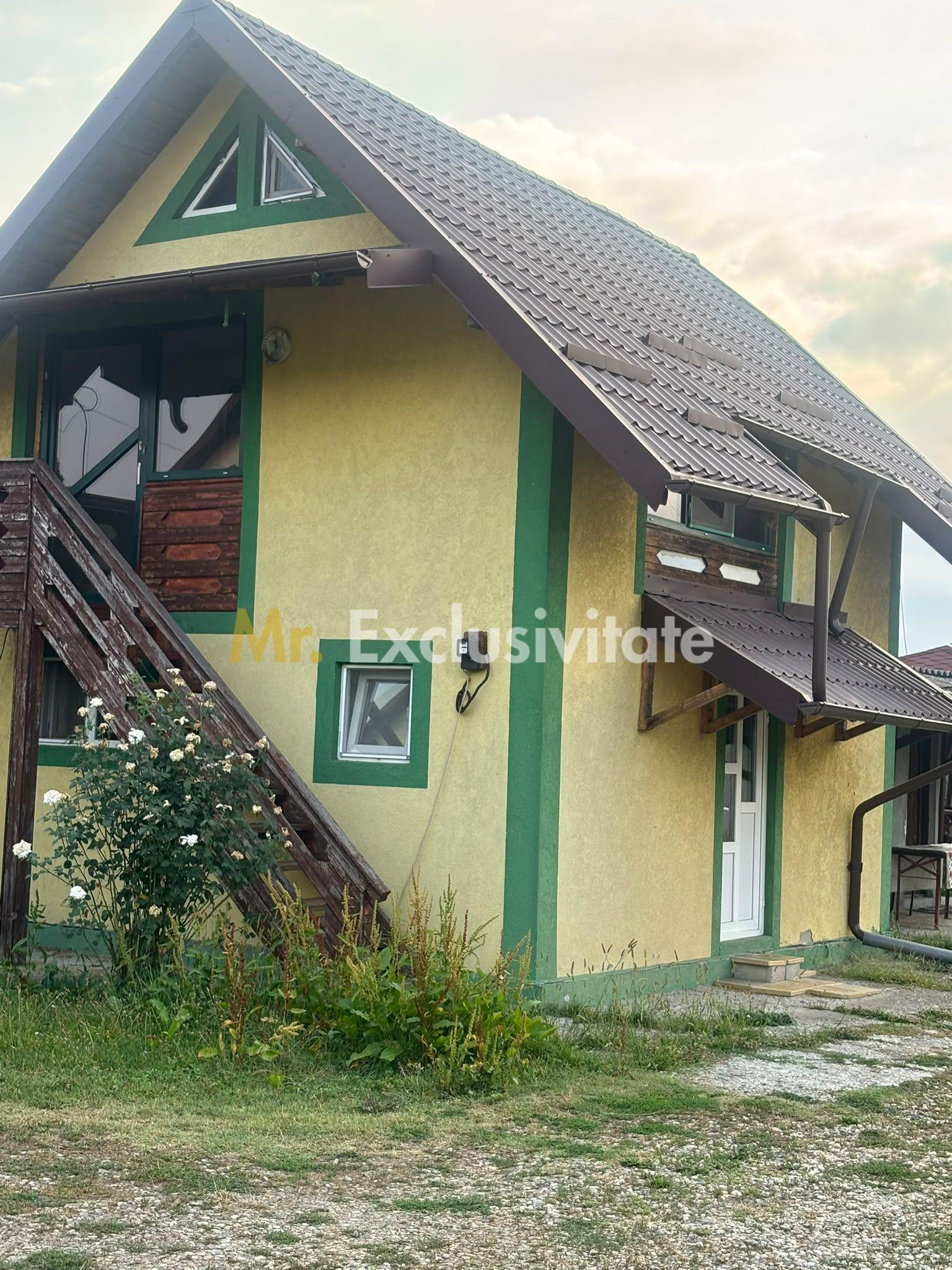 Casa cocheta pe structura de lemn în Mărăcineni Argeșelu - 2