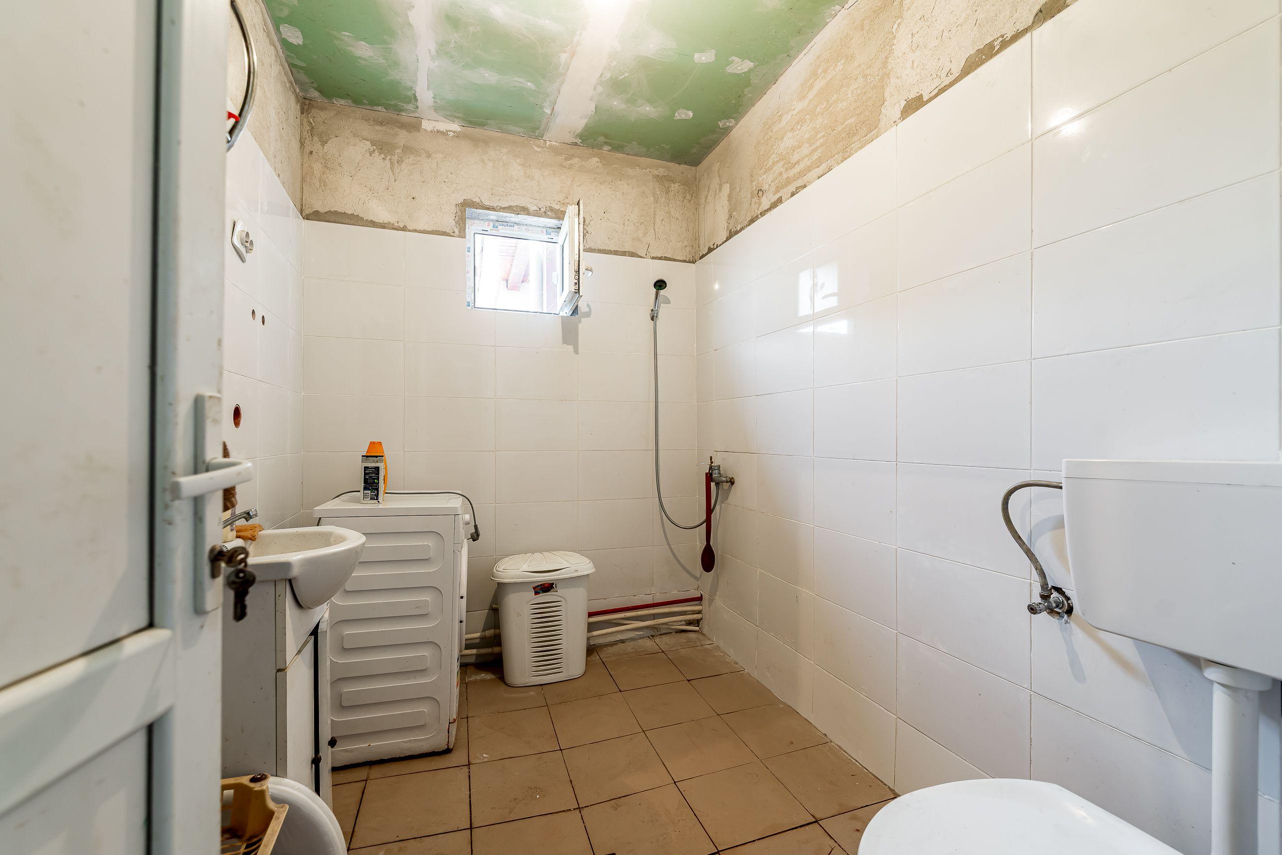 Casă, gospodărie cu teren de 1.345 mp în Galșa-Șiria - 5