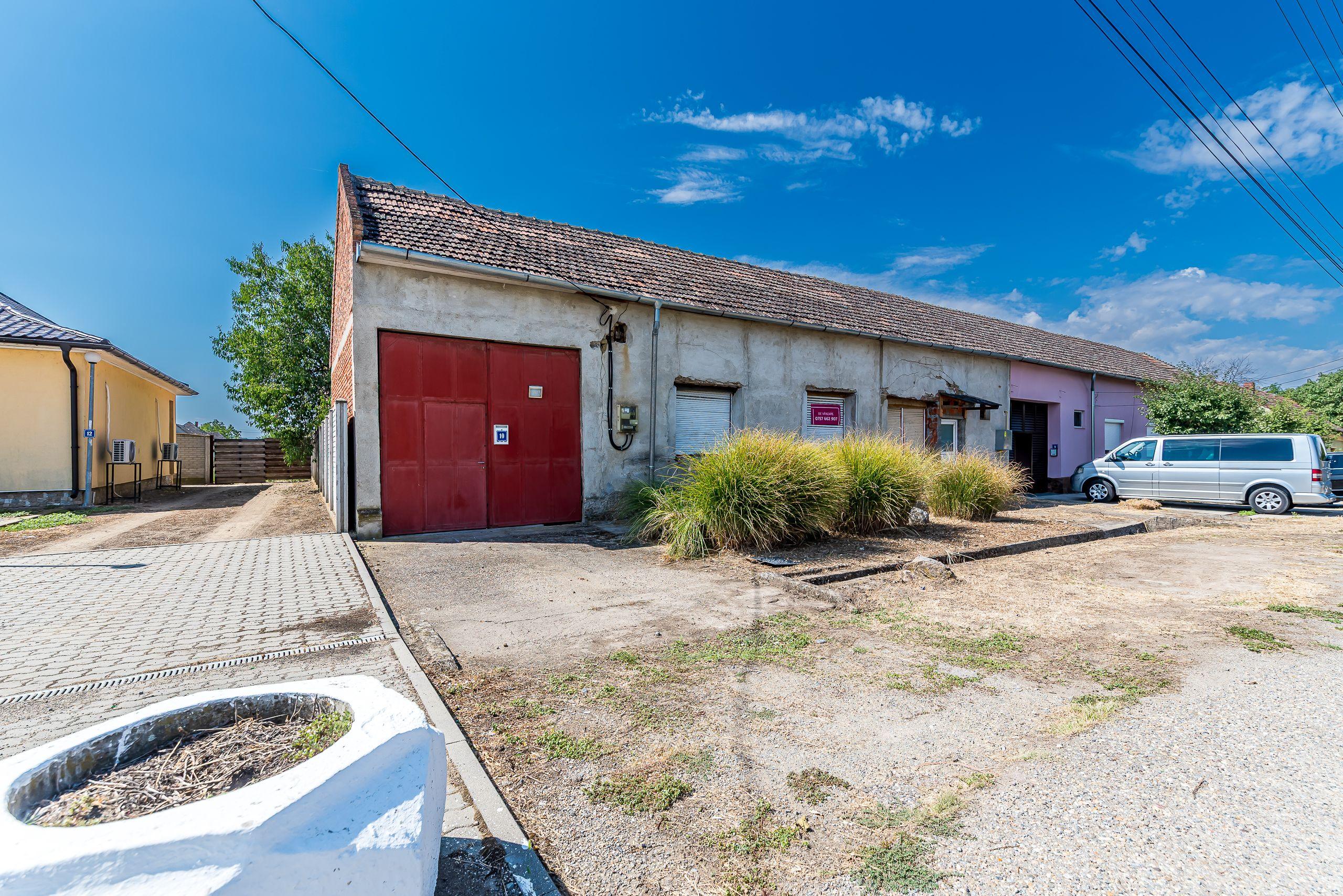Casă, gospodărie cu teren de 1.345 mp în Galșa-Șiria - 2