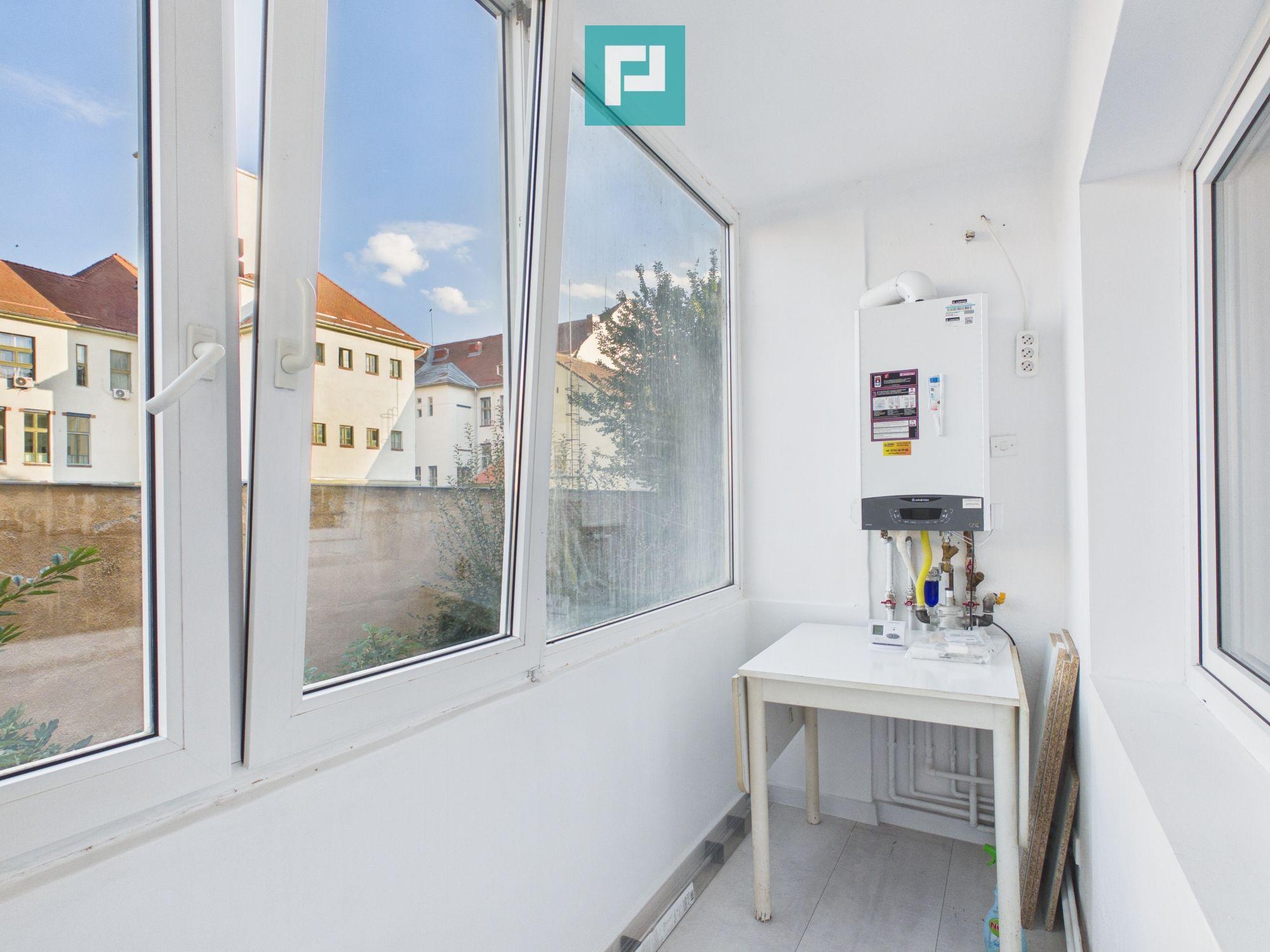 Apartament lux 3 camere de închiriat central Arad - 9