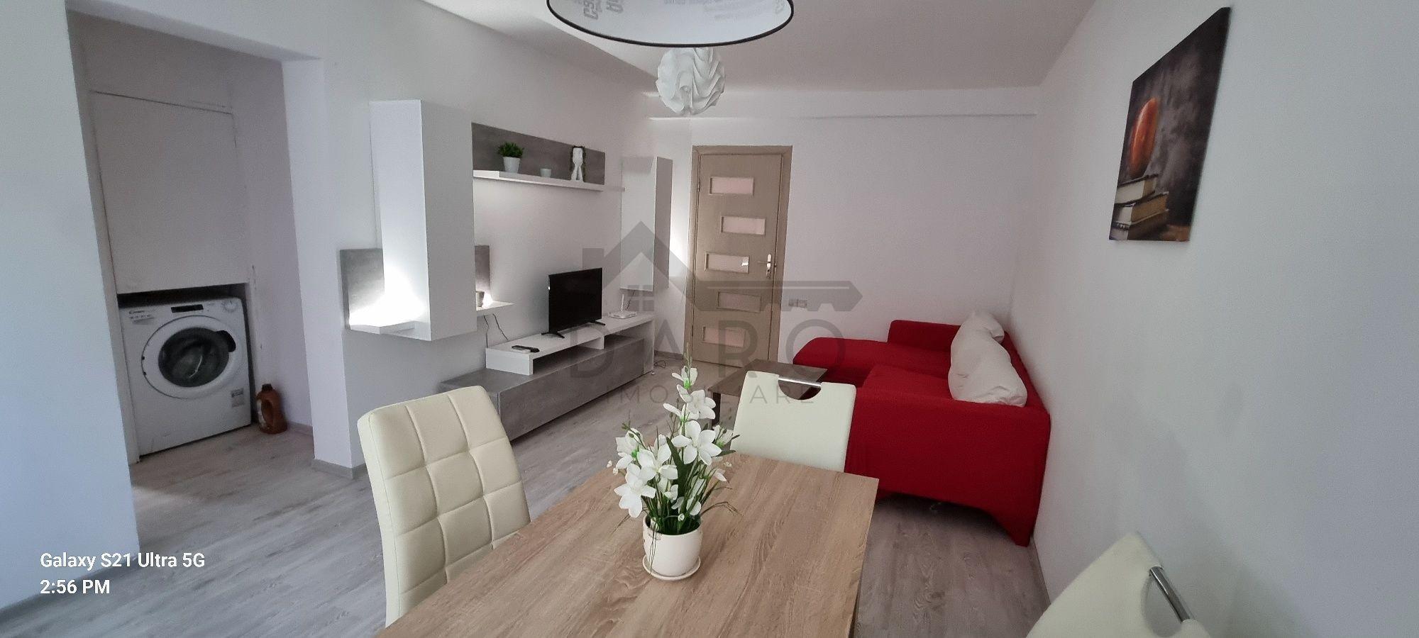 Inchiriere apartament 3 camere 7 noiembrie.For rent 2 bedrooms,1 living room,2 bathrooms apartment near UMFST - 8
