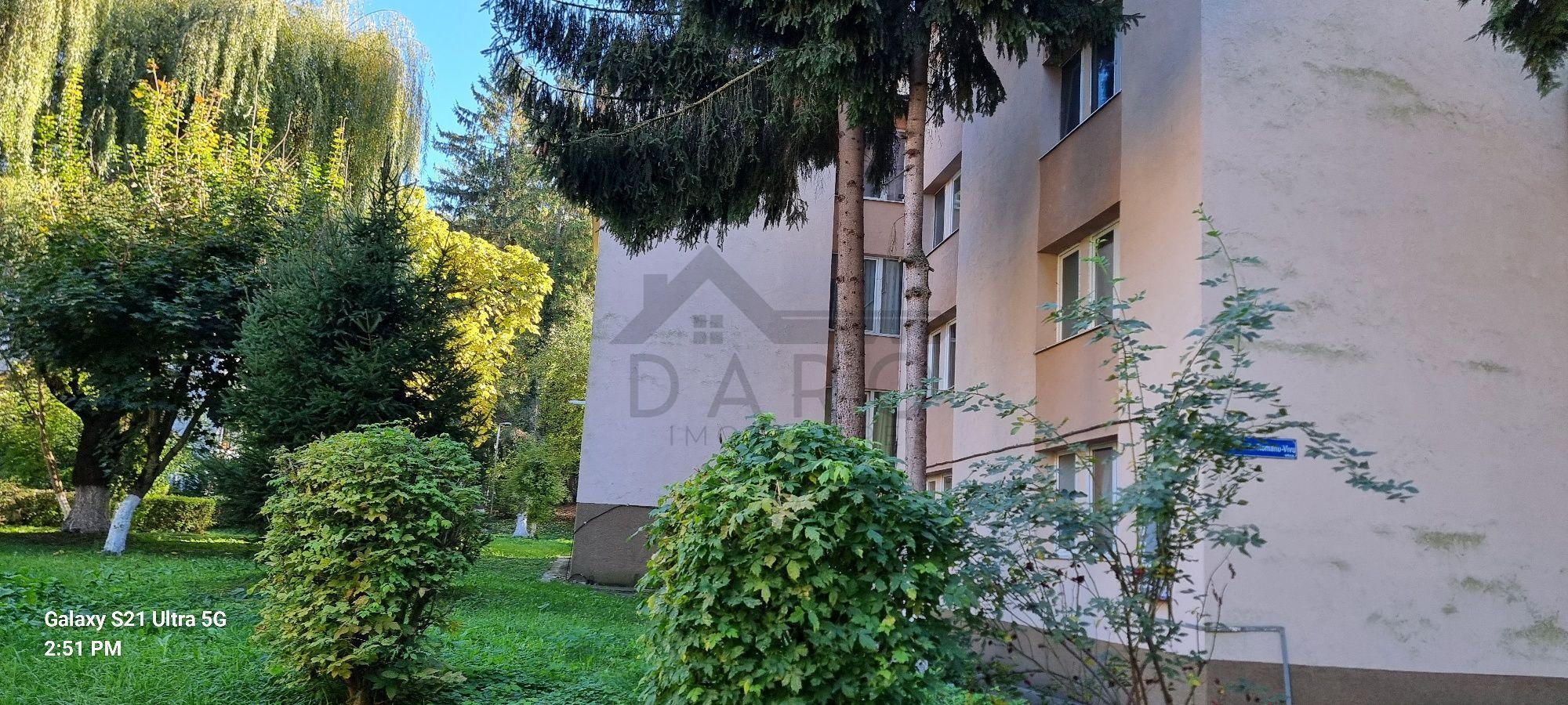Inchiriere apartament 3 camere 7 noiembrie.For rent 2 bedrooms,1 living room,2 bathrooms apartment near UMFST - 1