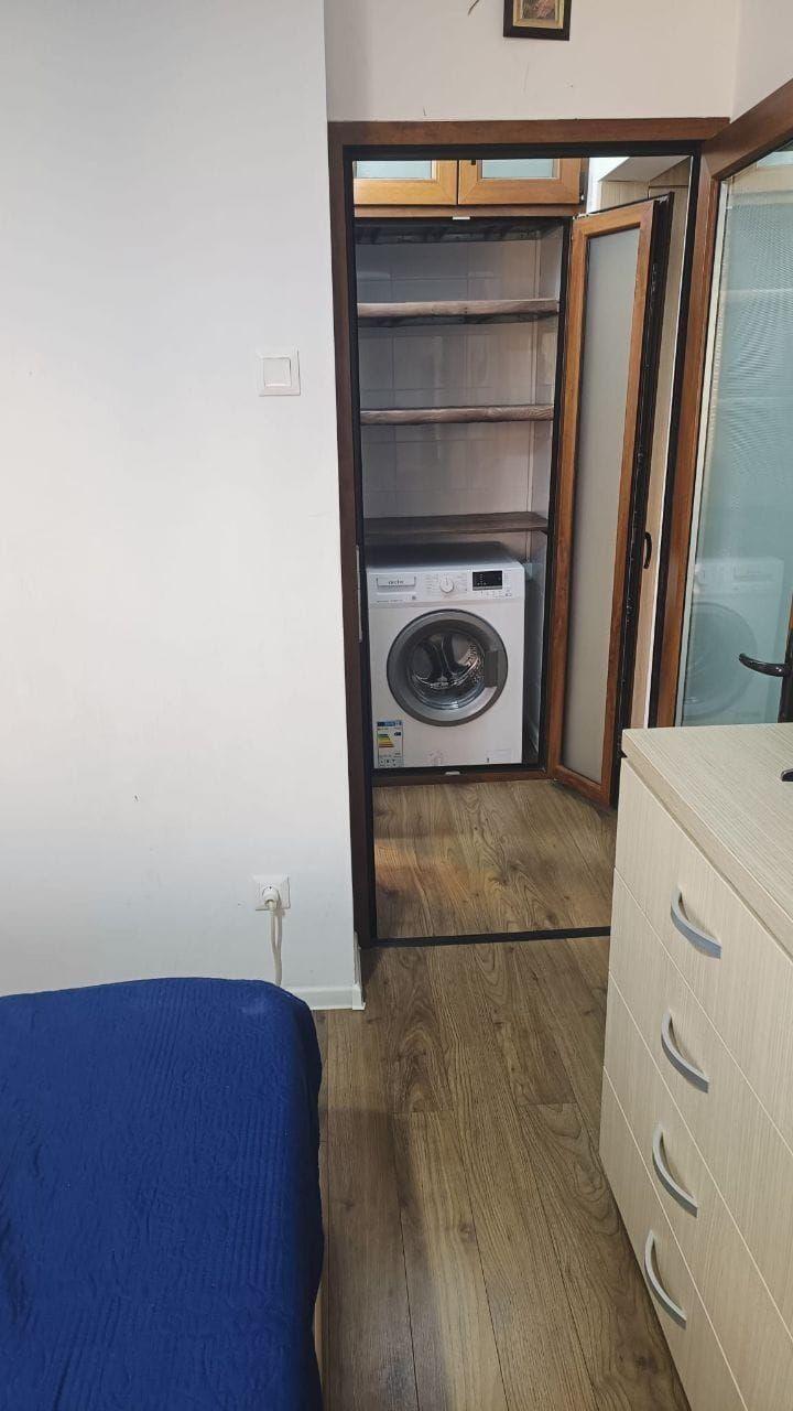 Vanzare - apartament cu 3 camere, etaj intermediar - Siderurgistilor - 9
