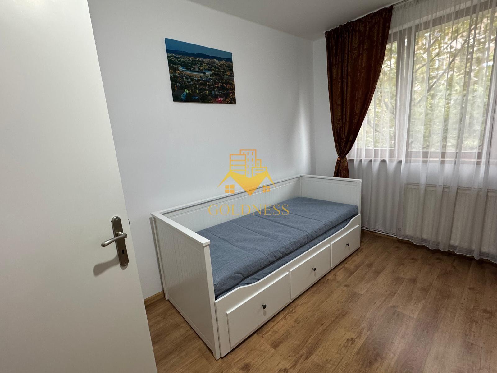 Oportunitate ! 3 camere decomandate Horea, parcare, etajul I , balcon! - 3