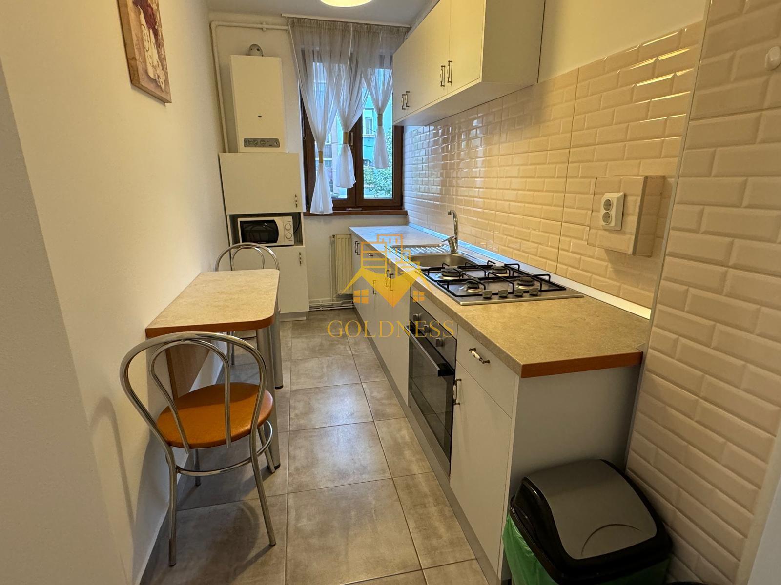Oportunitate ! 3 camere decomandate Horea, parcare, etajul I , balcon! - 4