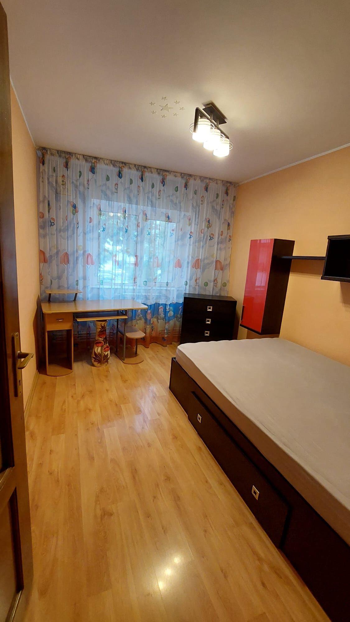 De închiriat apartament cu 3 camere, etaj 1, Siderurgistilor, 400 euro - 4