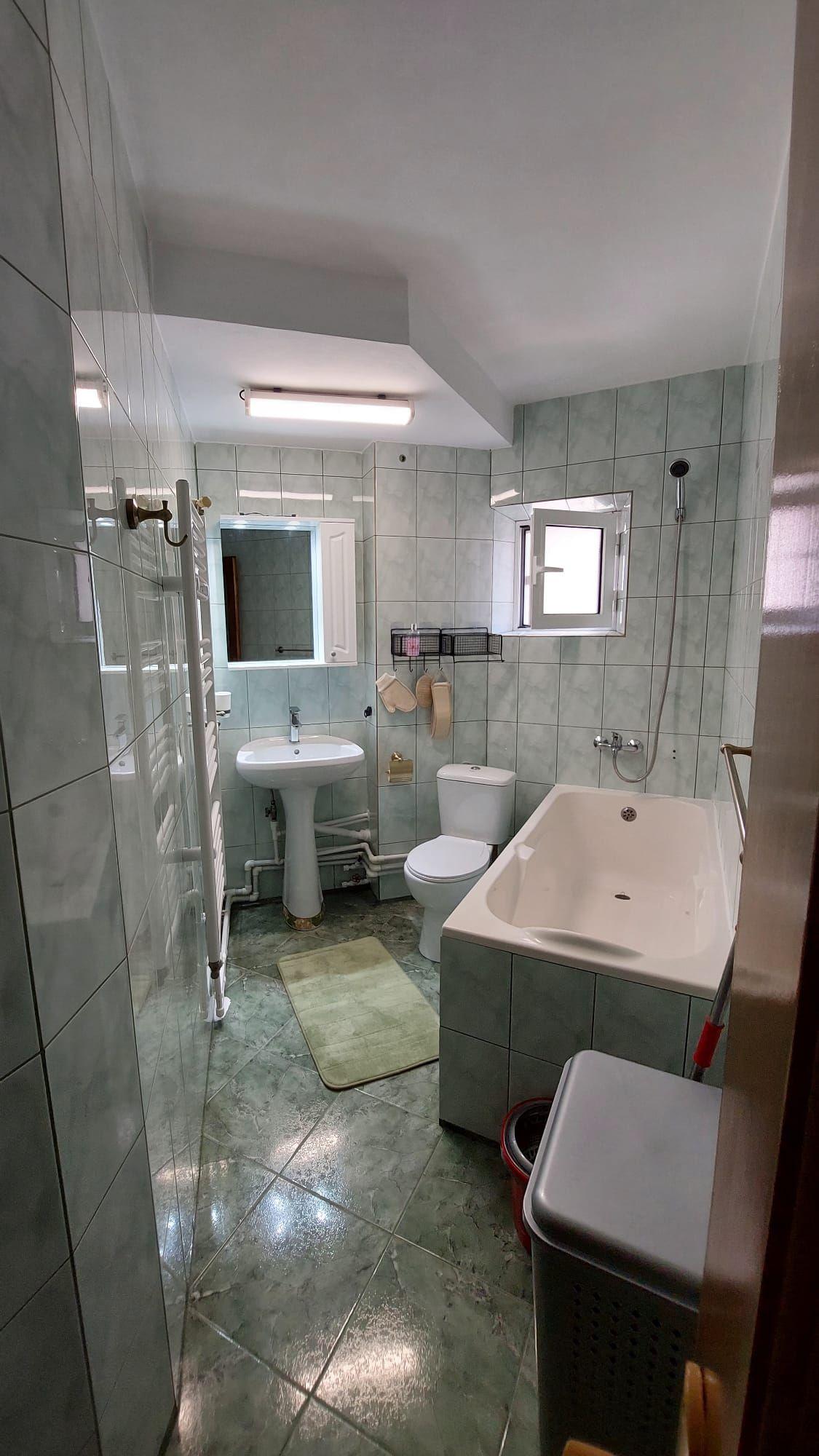 De închiriat apartament cu 3 camere, etaj 1, Siderurgistilor, 400 euro - 24
