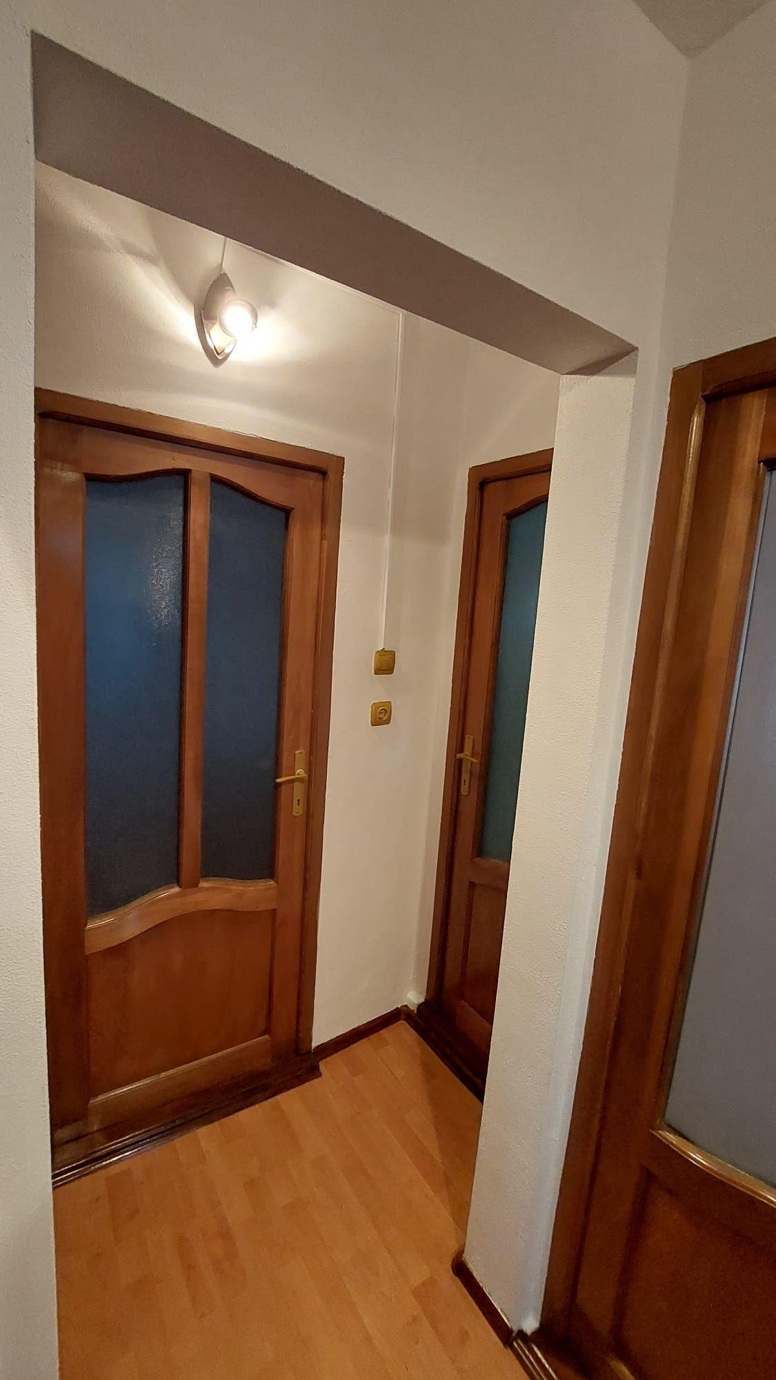 De închiriat apartament cu 3 camere, etaj 1, Siderurgistilor, 400 euro - 12