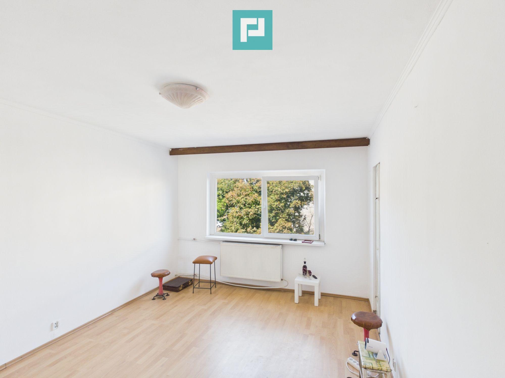 Apartament 3 camere, 64 mp, Str. Aluminei, Oradea - 1