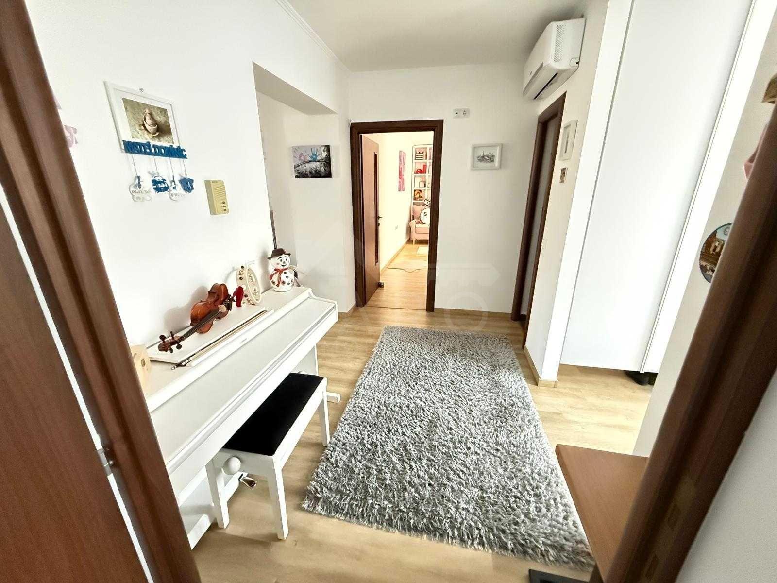 Apartament cu 2 camere, decomandat, etajul 3, complet renovat, ideal pentru locuit sau investiție, situat in cartierul Tudor, str Moldovei. - 8