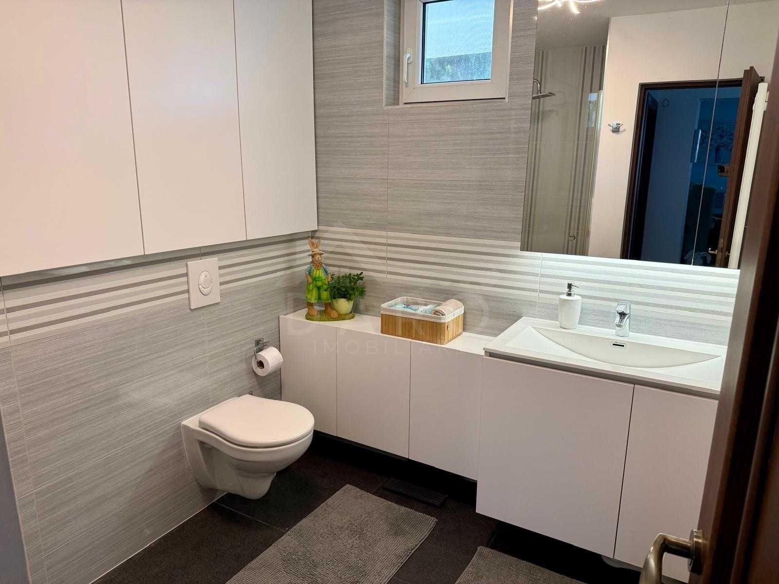 Apartament cu 2 camere, decomandat, etajul 3, complet renovat, ideal pentru locuit sau investiție, situat in cartierul Tudor, str Moldovei. - 6