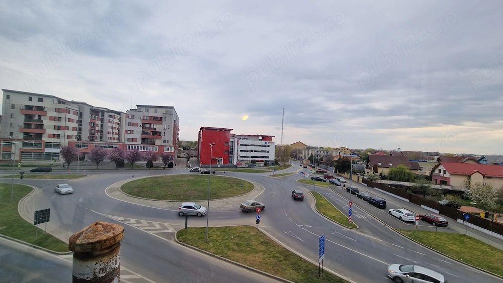 Apartament cu 3 camere complet decomandat - 1