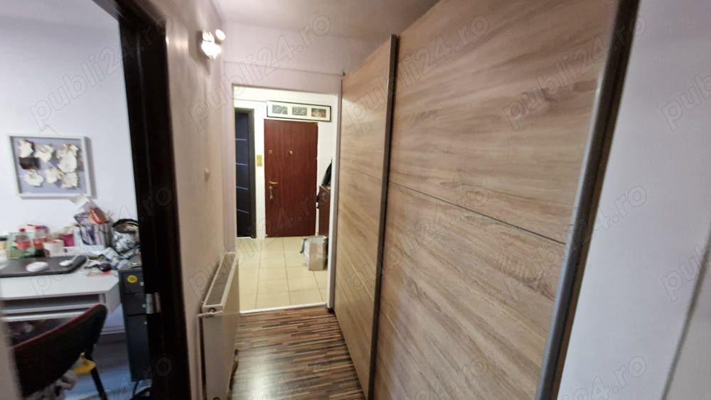 Apartament cu 3 camere de vanzare sau de inchiriat - 8