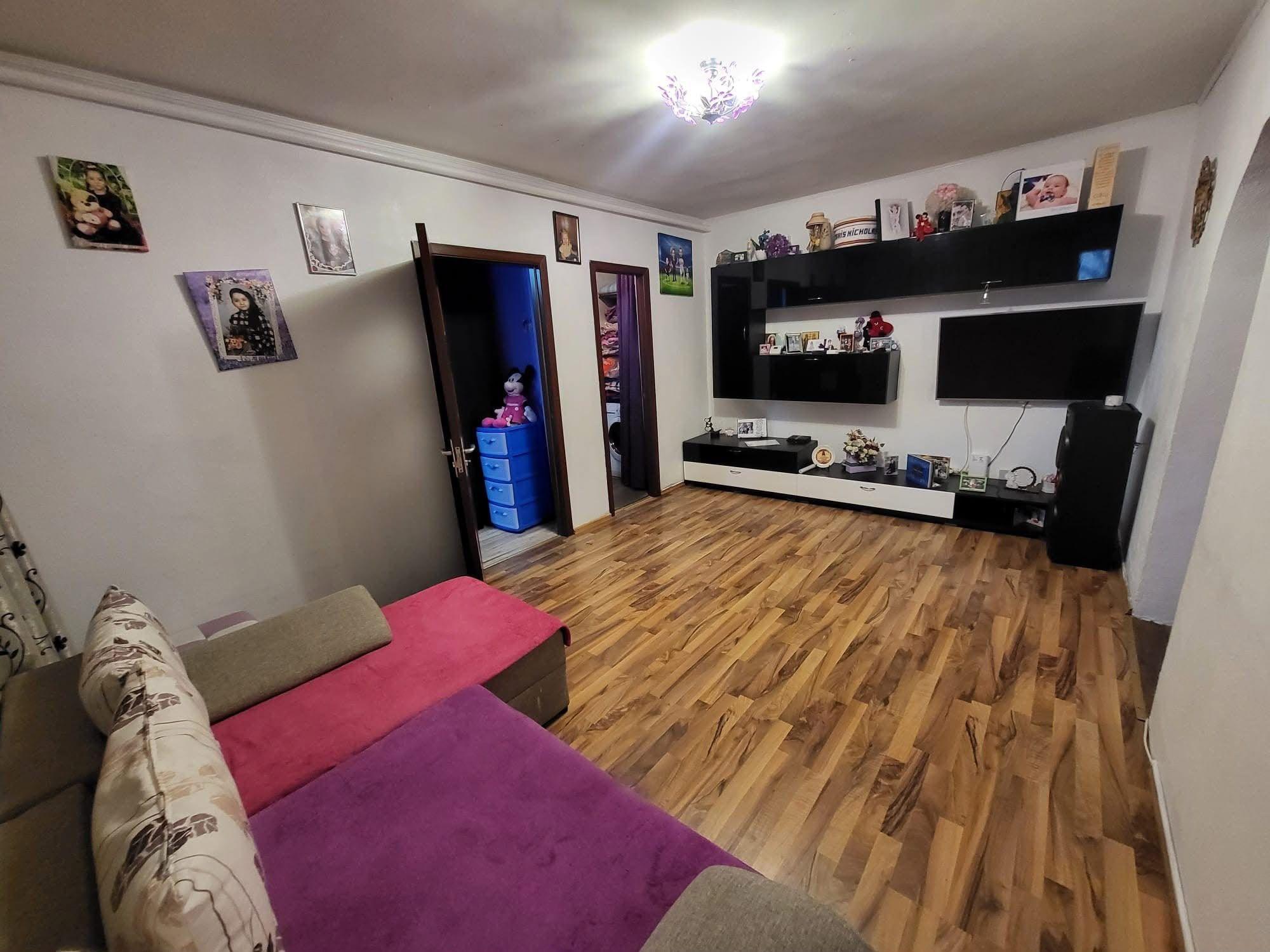 Apartament 3 camere, în Țiglina 3 - 2