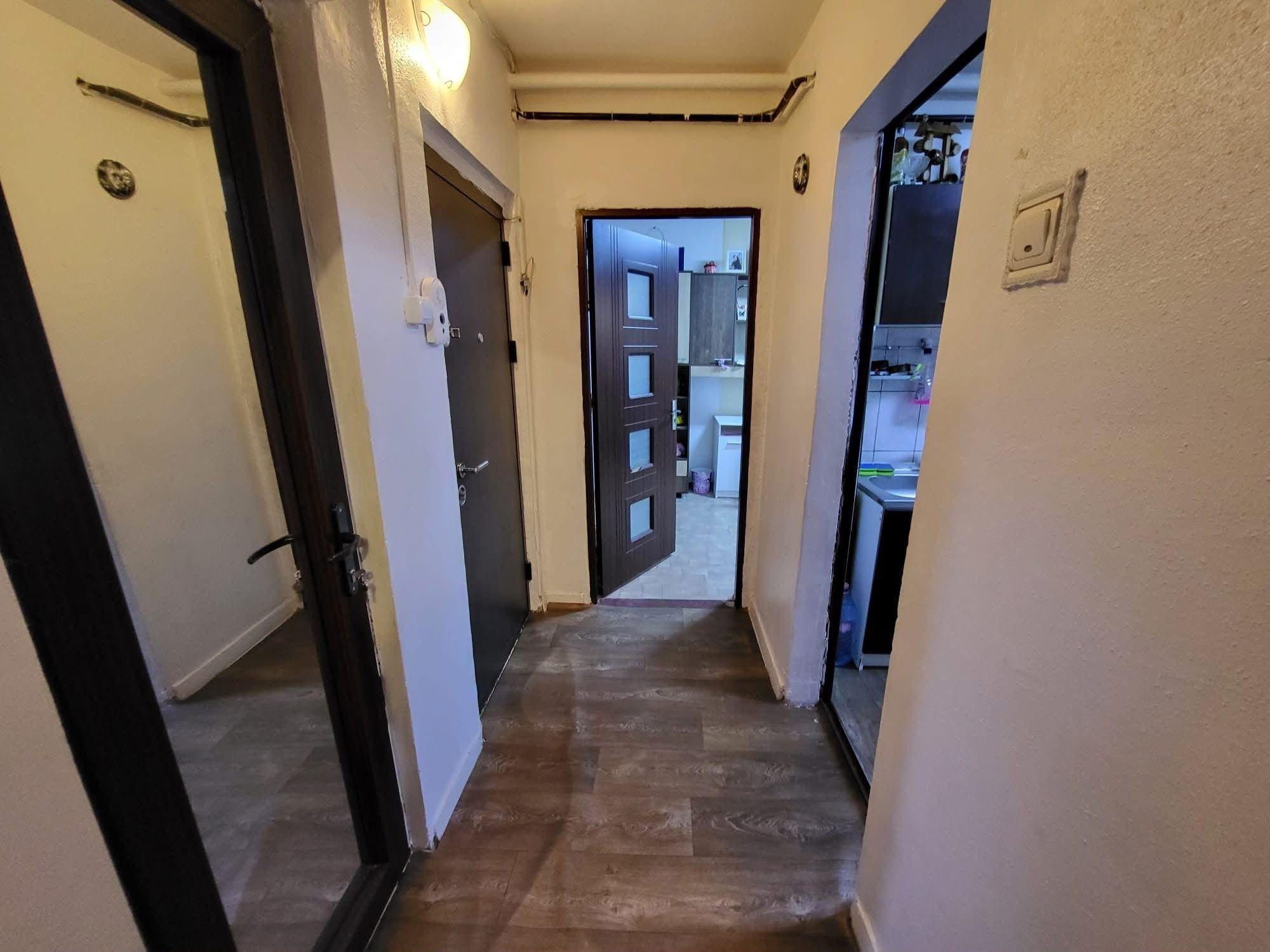 Apartament 3 camere, în Țiglina 3 - 3
