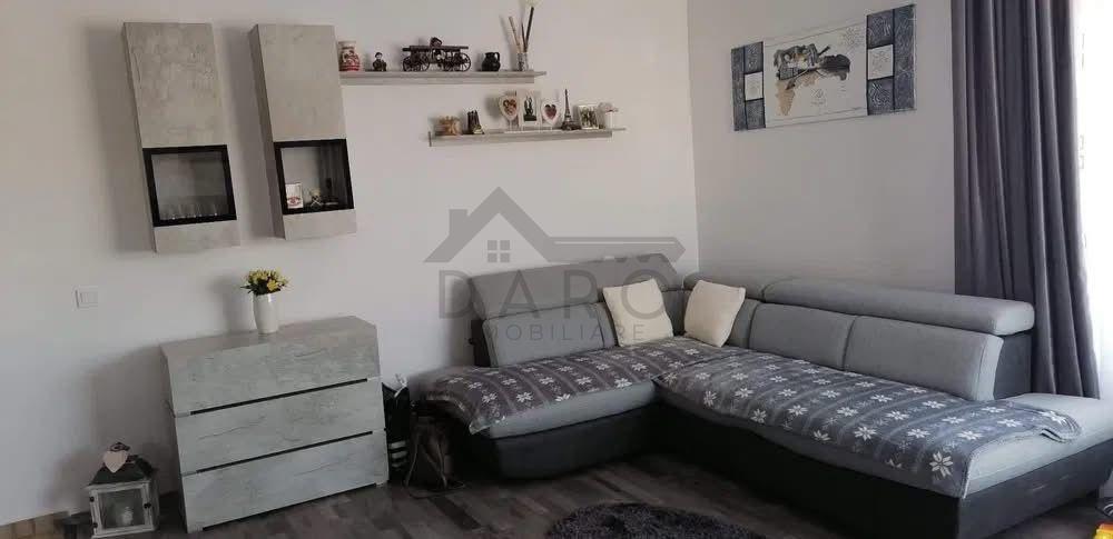 Închiriez apartament 2 camere + loc de parcare - 3