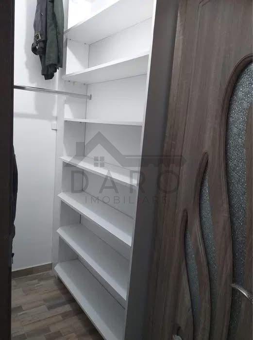 Închiriez apartament 2 camere + loc de parcare - 4