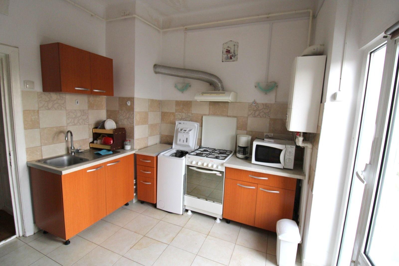 De inchiriat apartament cu 2 camere Gradina Publica et. 4, 300 euro - 4