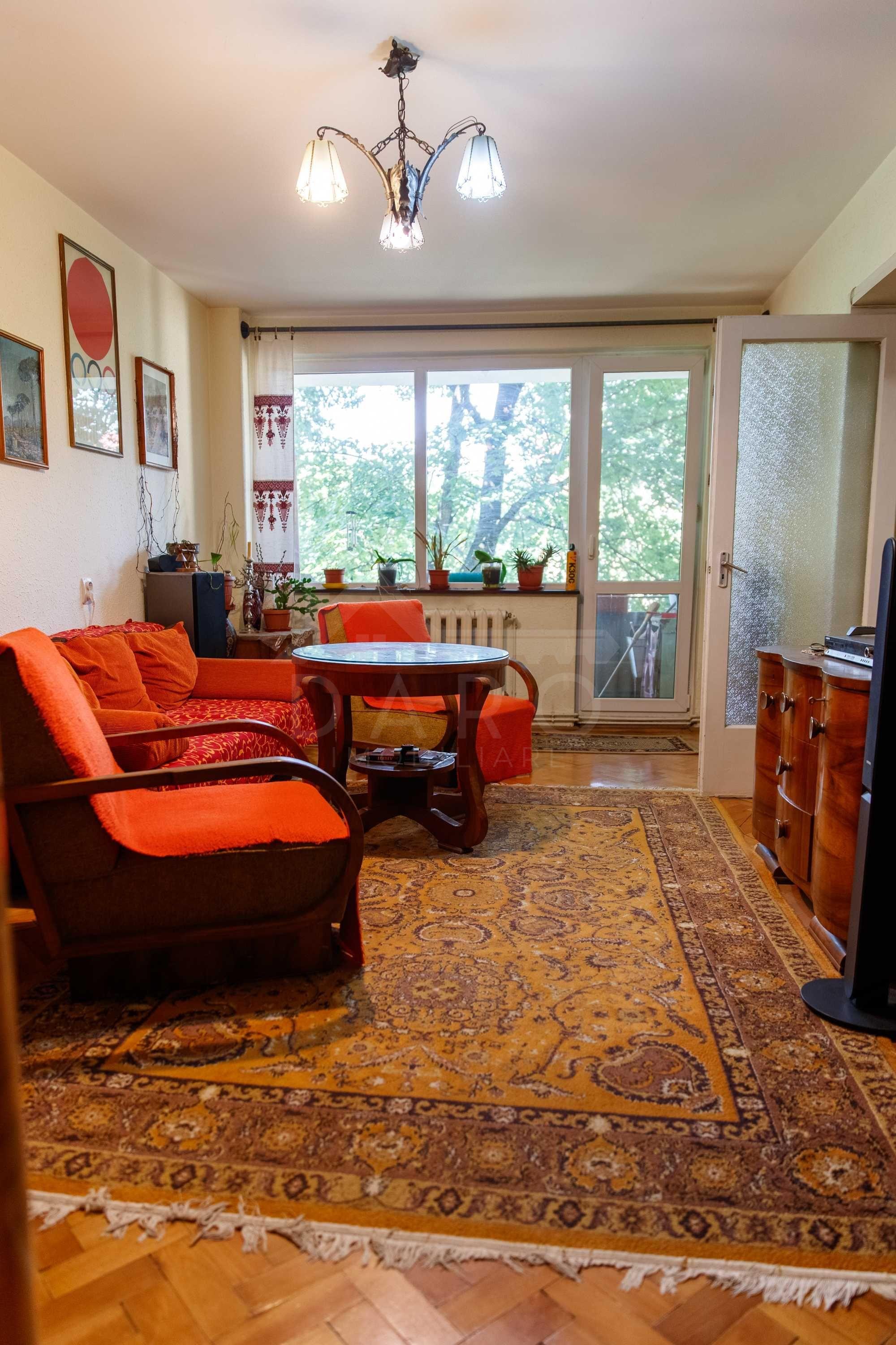Apartament cu 3 camere in zona Cornisa, 7 Noiembrie , pe Romanu Vivo - 1